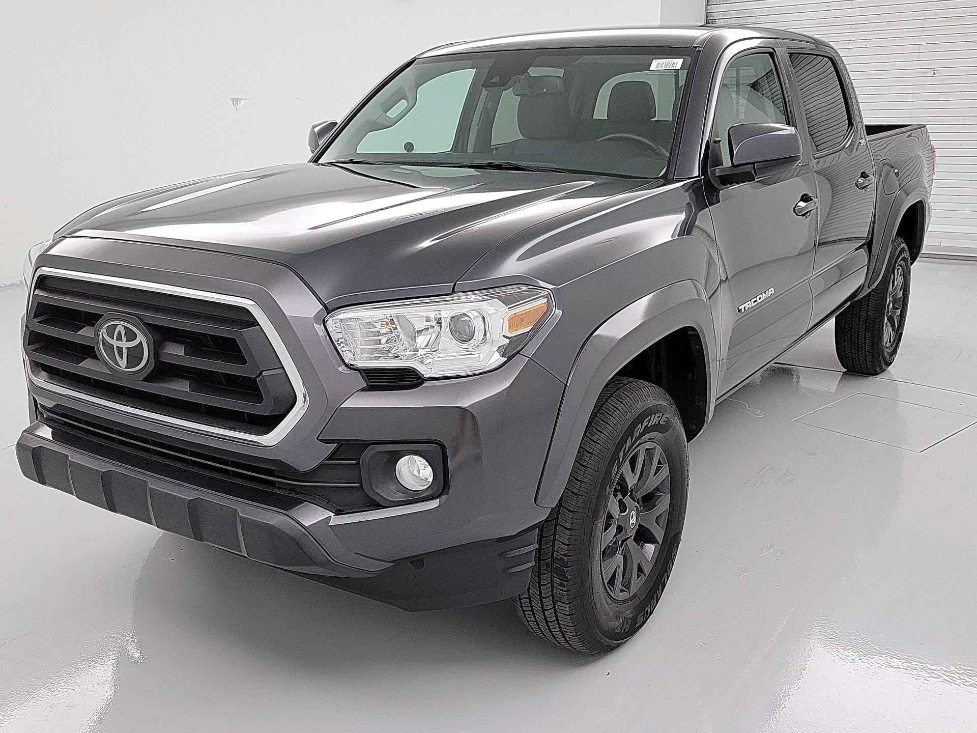 Thumbnail: 2022 Toyota Tacoma - 3