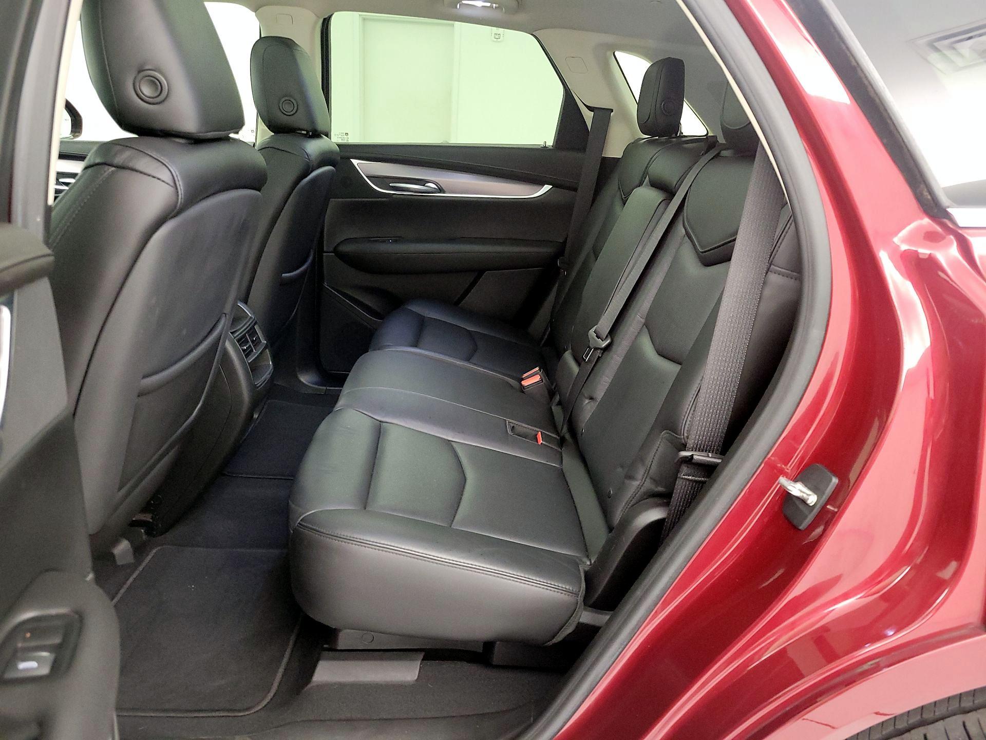Thumbnail: 2017 Cadillac XT5 - 19