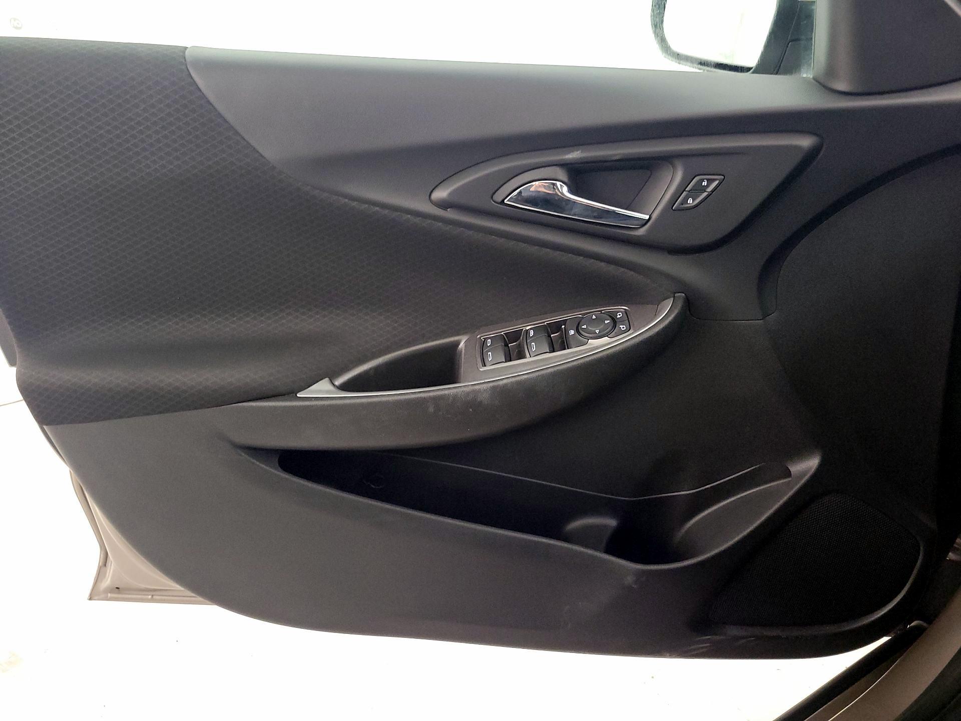 Thumbnail: 2023 Chevrolet Malibu - 12