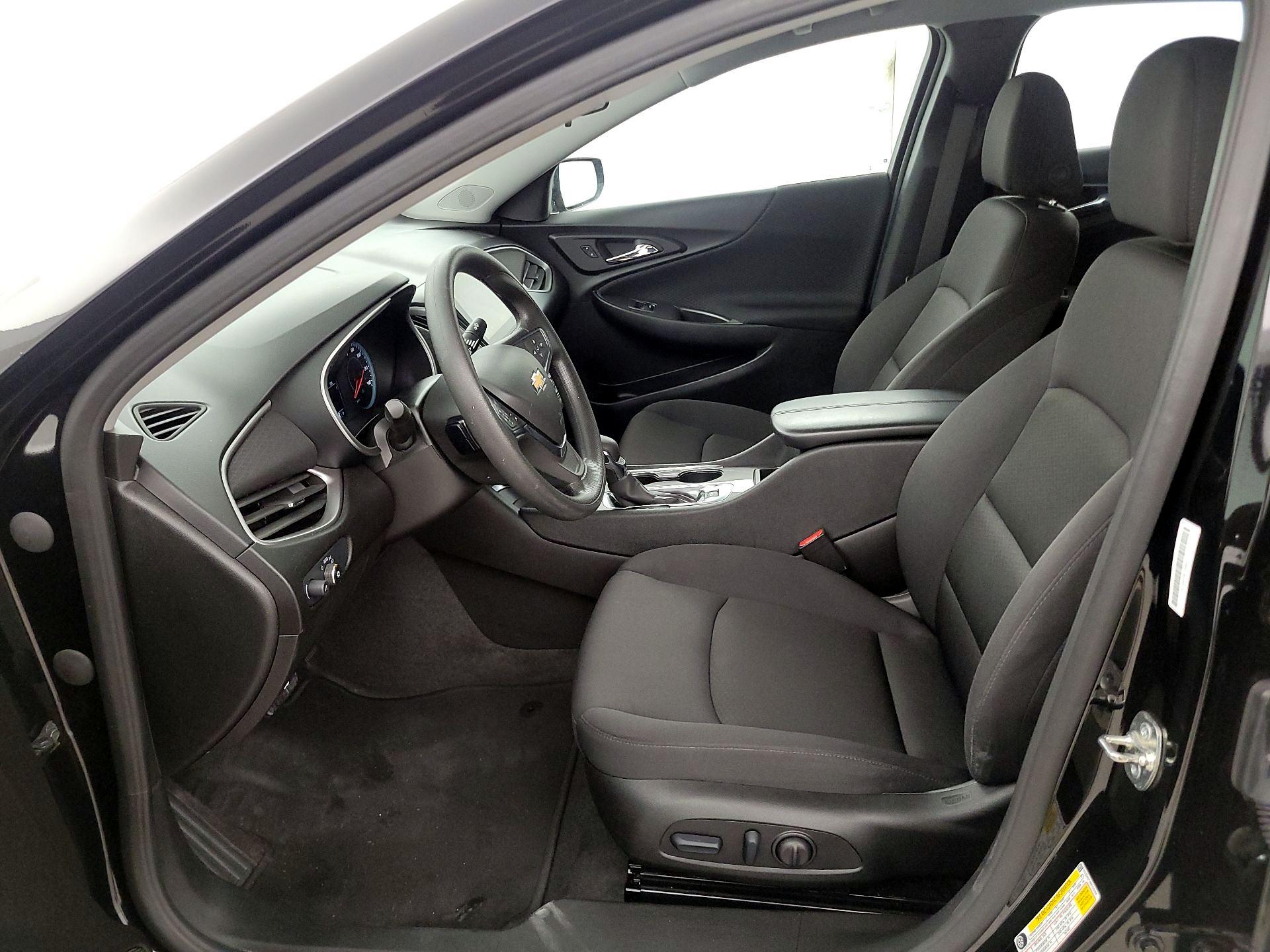 Thumbnail: 2024 Chevrolet Malibu - 9