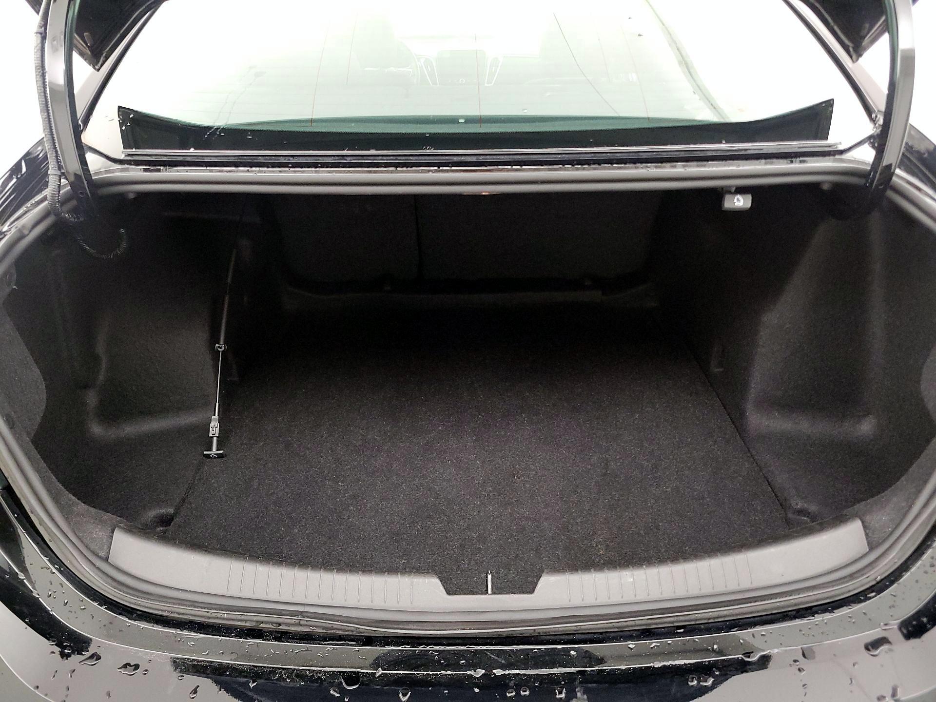 Thumbnail: 2024 Chevrolet Malibu - 18