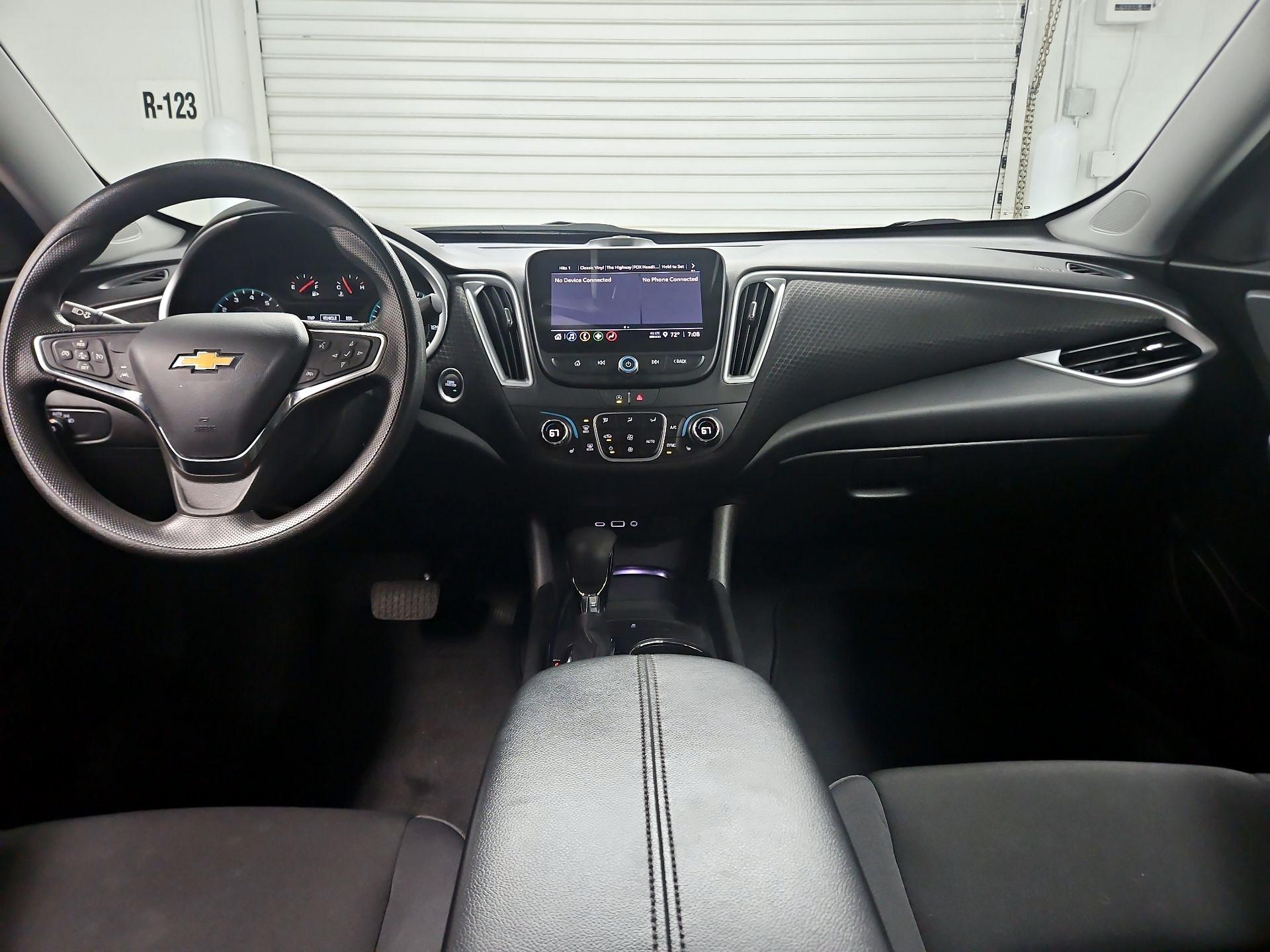 Thumbnail: 2023 Chevrolet Malibu - 9