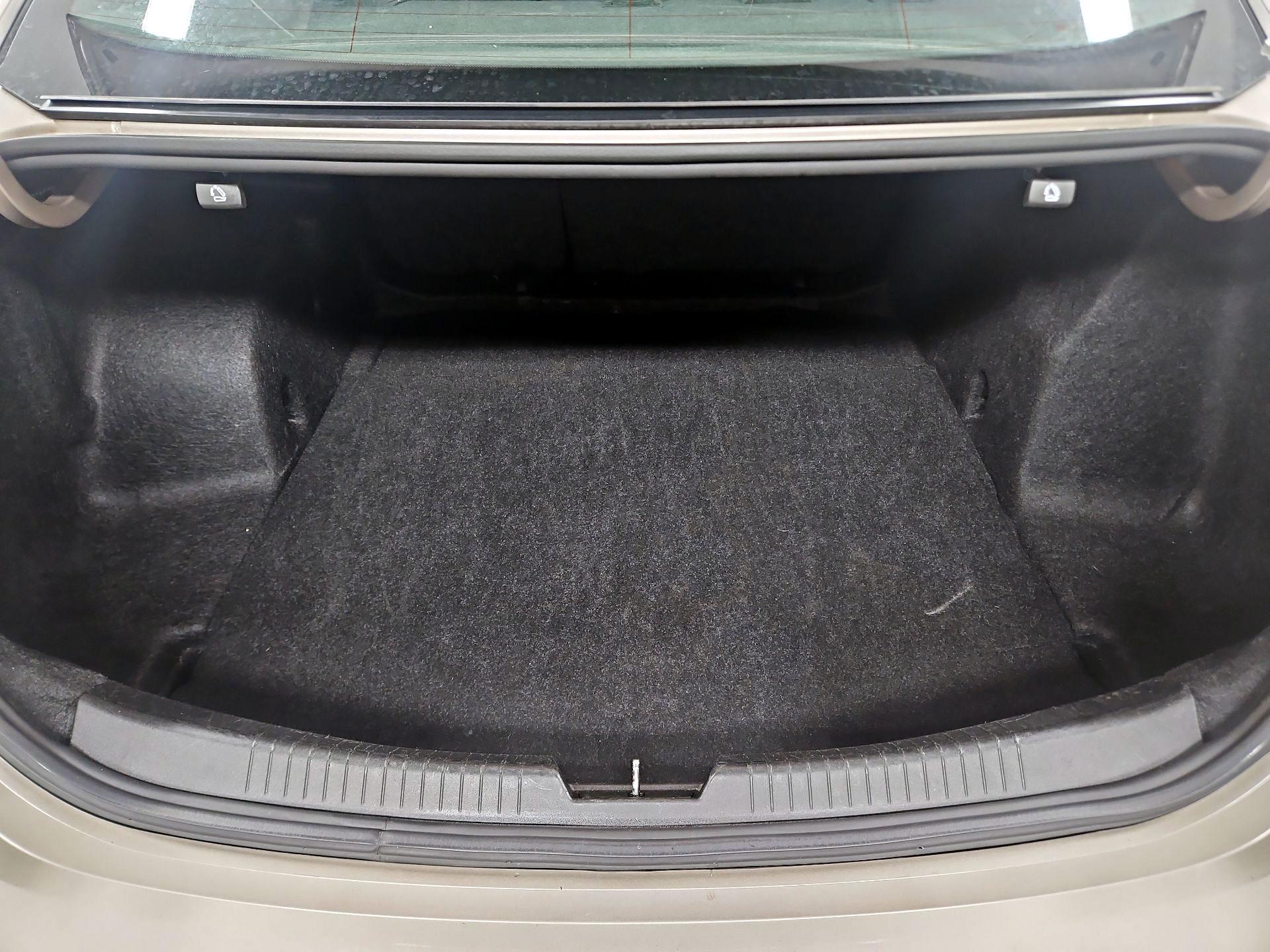 Thumbnail: 2023 Chevrolet Malibu - 20