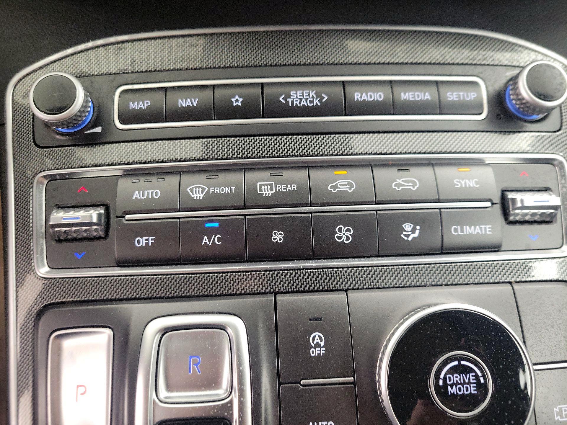 Thumbnail: 2023 Hyundai Santa Fe - 17