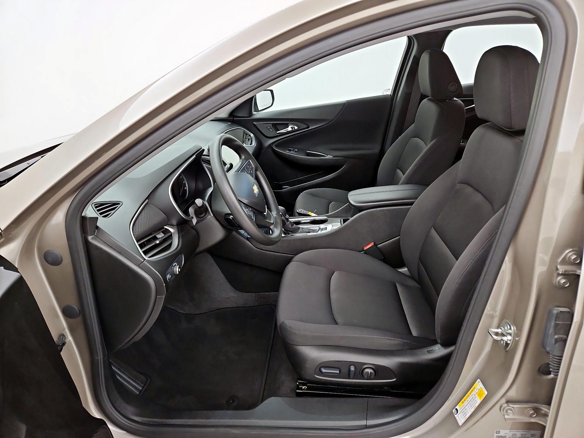 Thumbnail: 2024 Chevrolet Malibu - 11