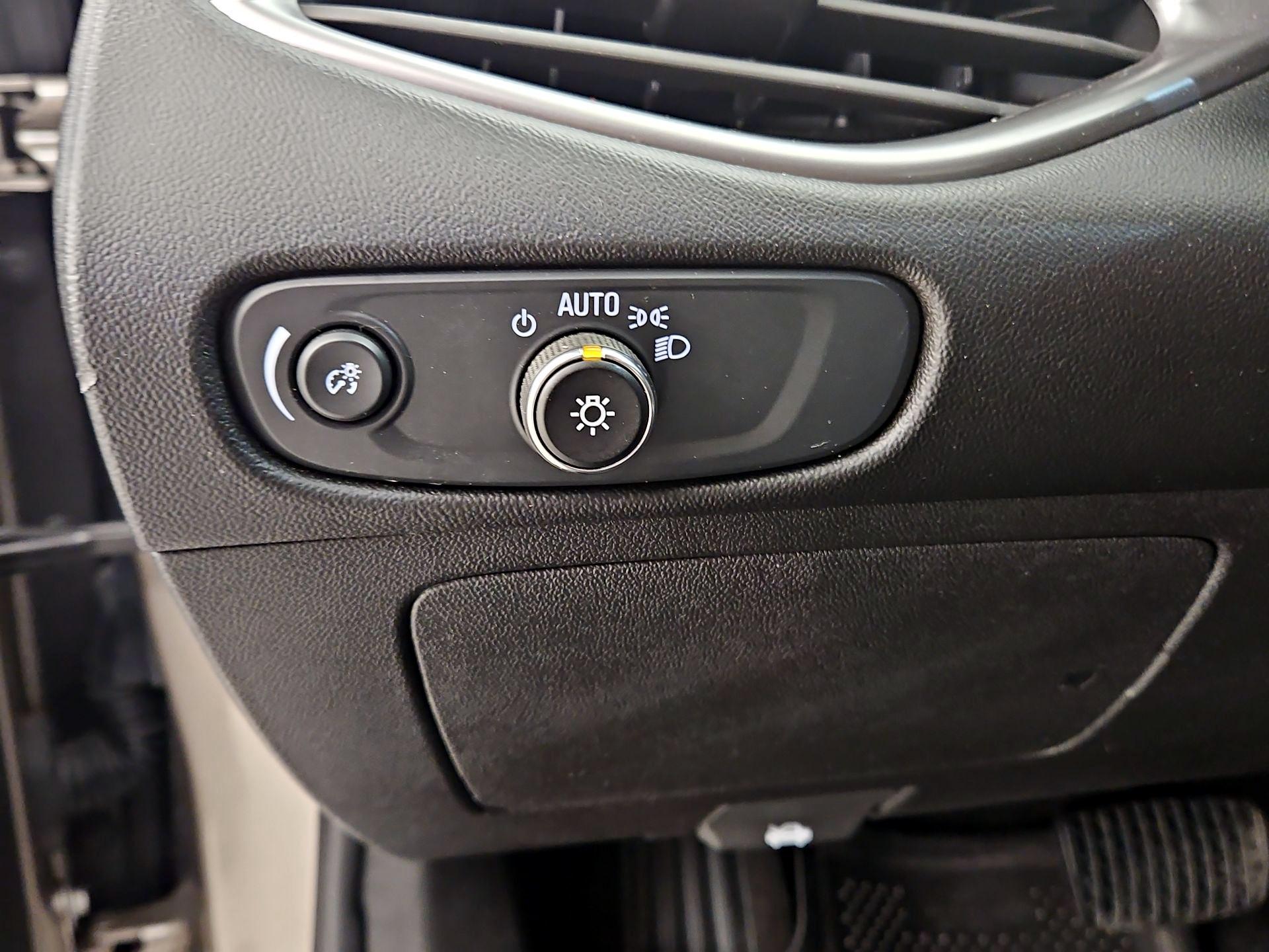 Thumbnail: 2024 Chevrolet Malibu - 13