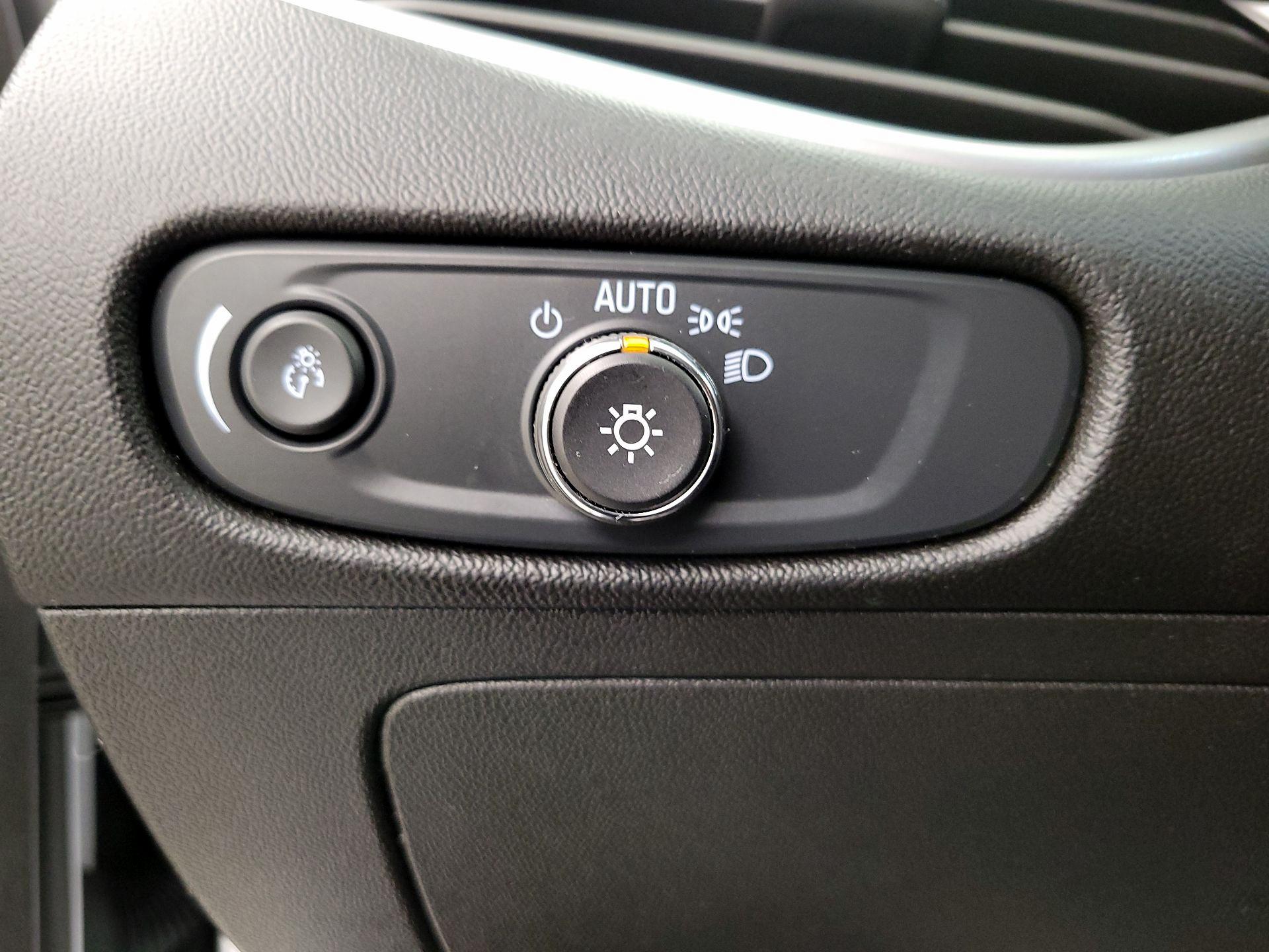 Thumbnail: 2024 Chevrolet Malibu - 13