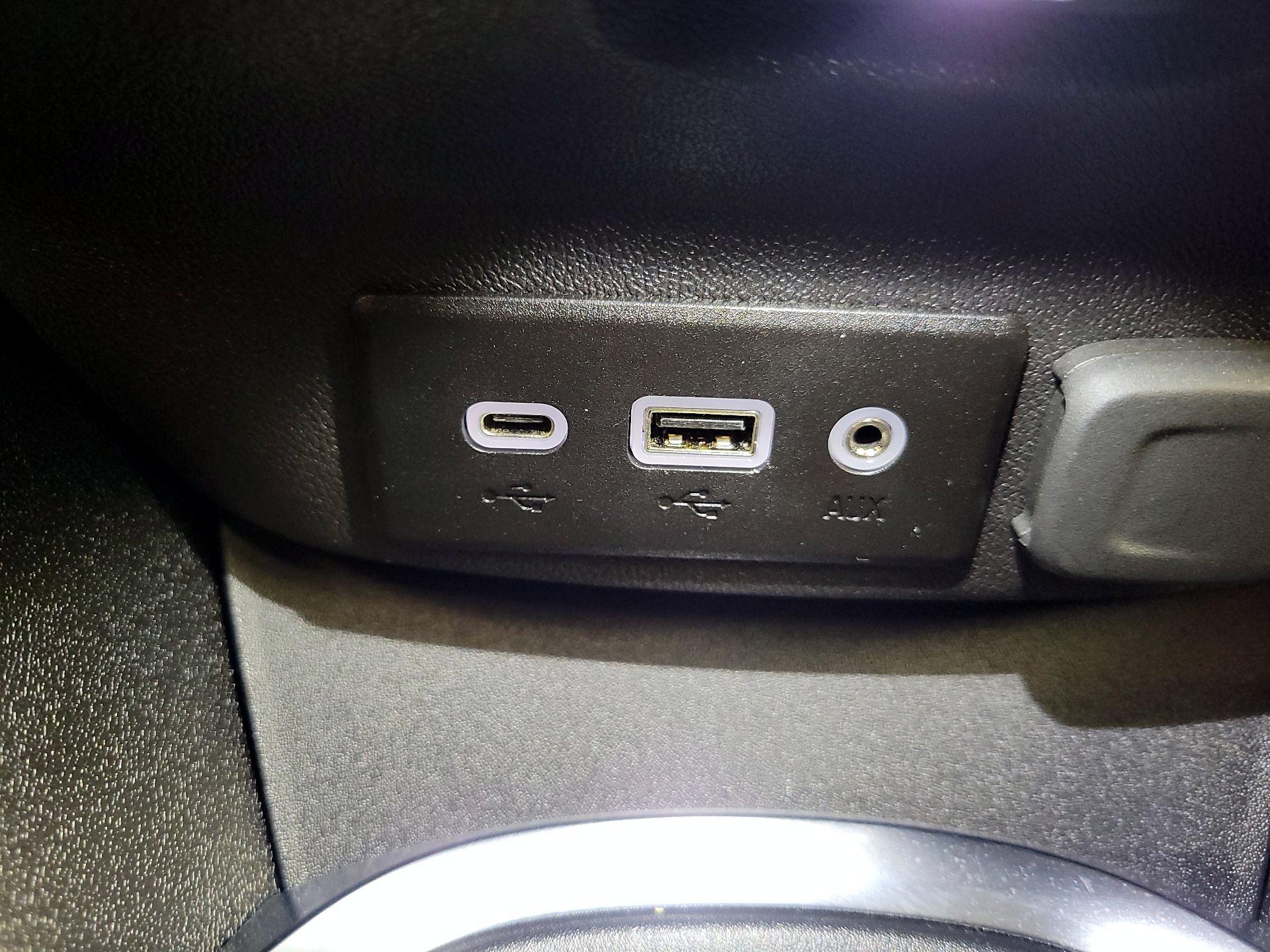 Thumbnail: 2024 Chevrolet Malibu - 18