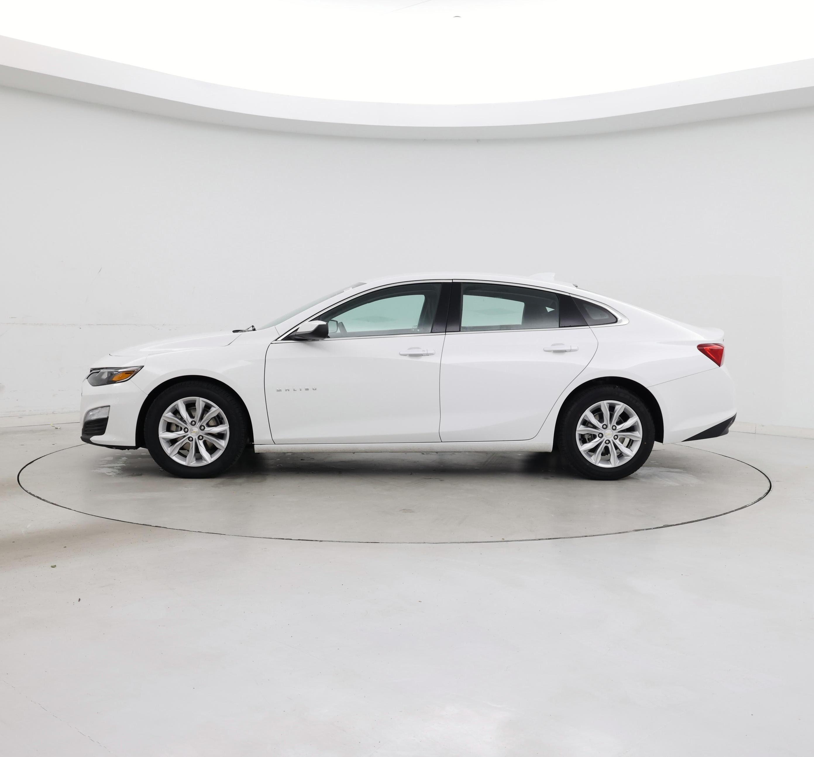 Thumbnail: 2024 Chevrolet Malibu - 3