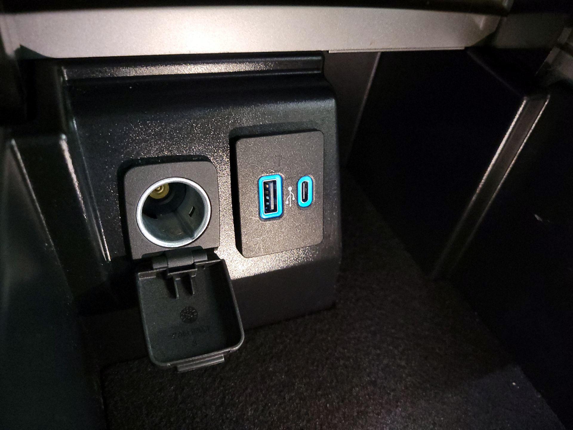 Thumbnail: 2023 Ford Explorer - 19