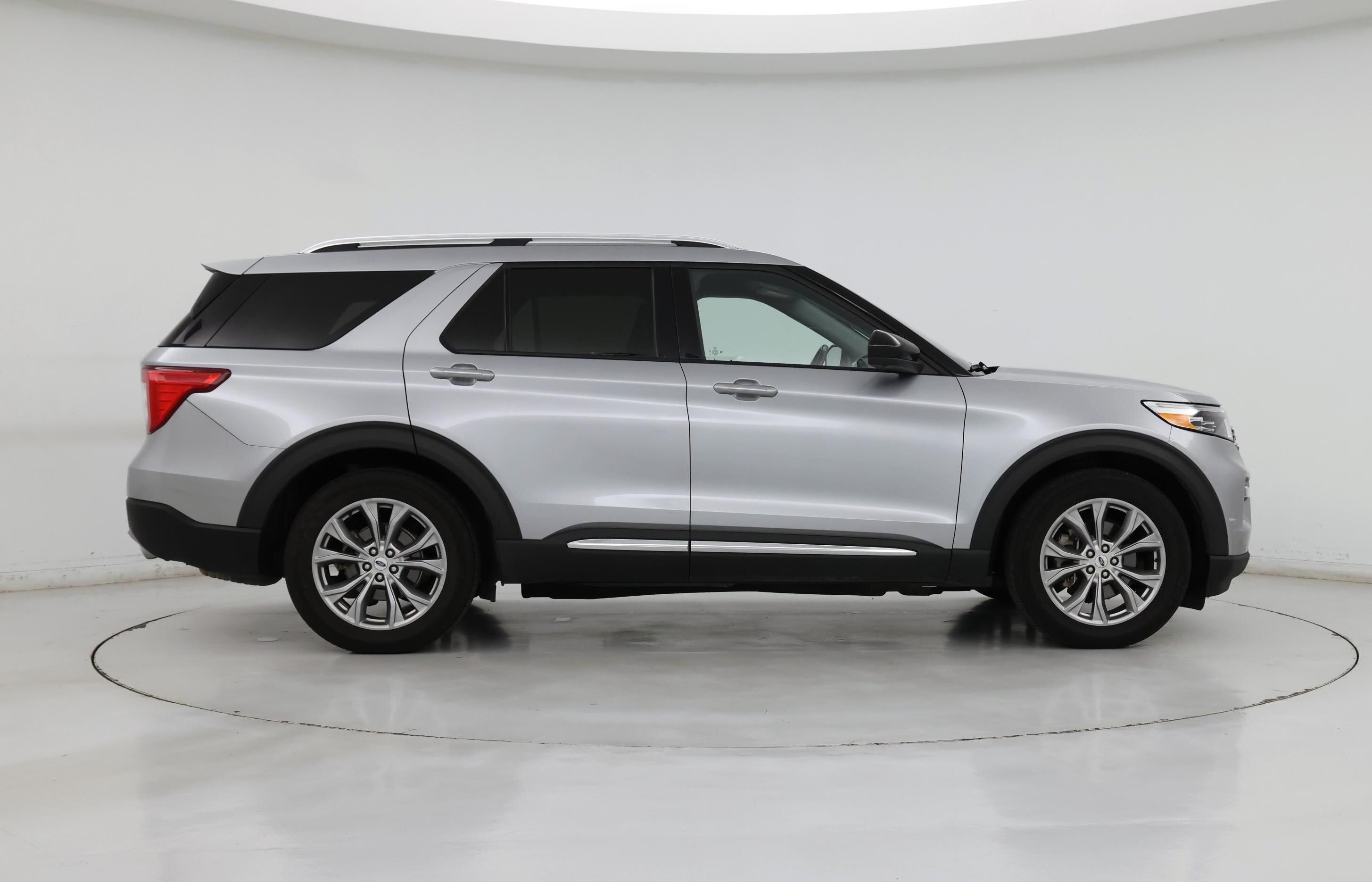 Thumbnail: 2023 Ford Explorer - 7