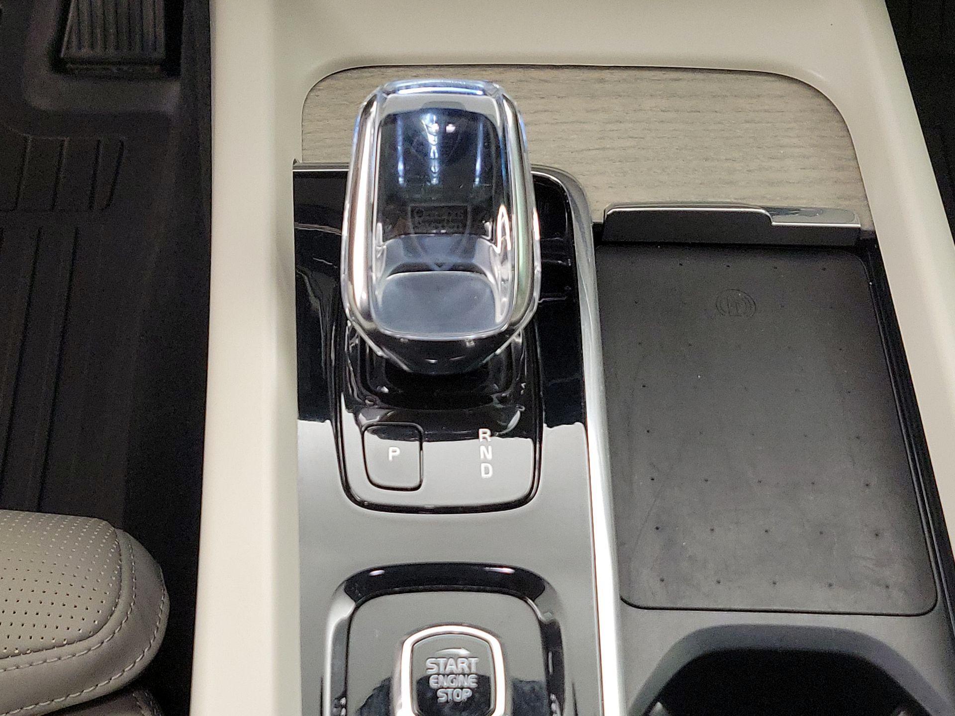 Thumbnail: 2022 Volvo XC60 - 18