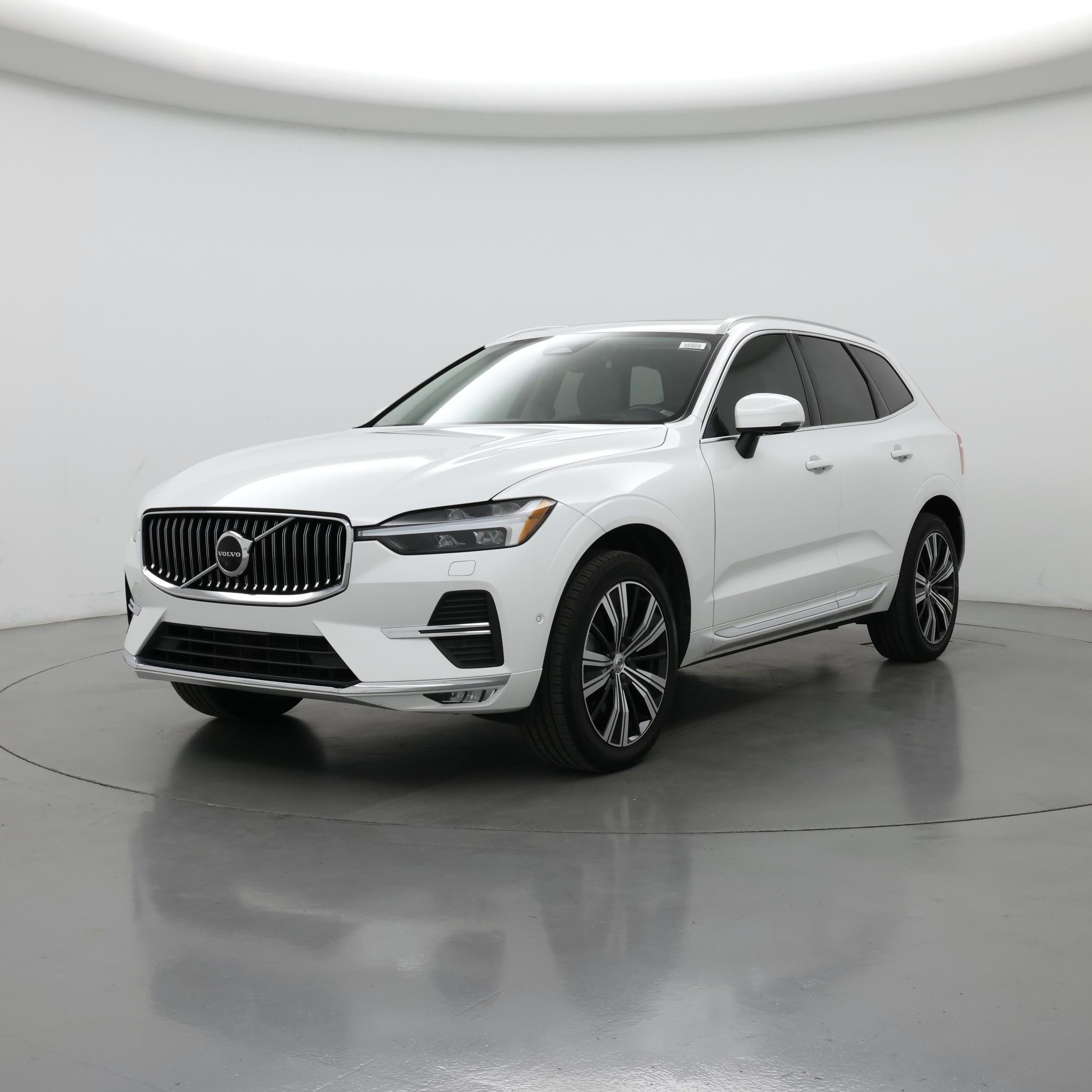 Thumbnail: 2022 Volvo XC60 - 4
