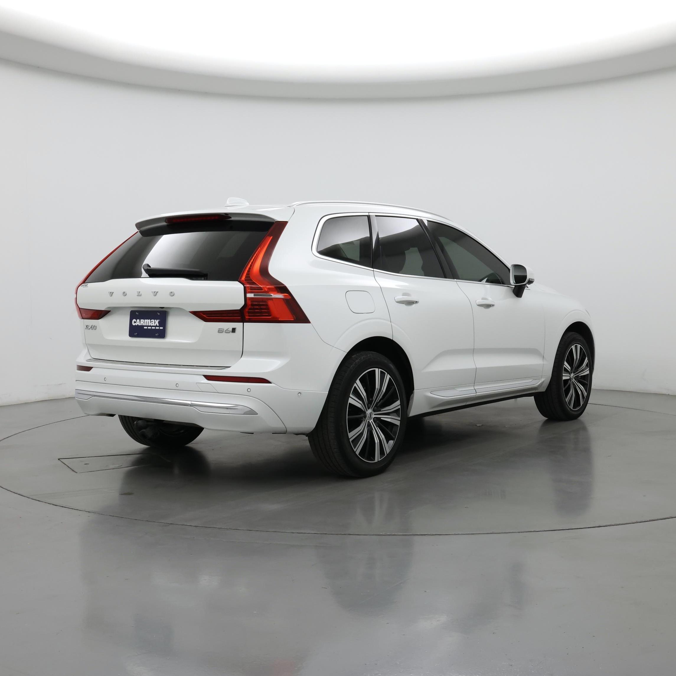 Thumbnail: 2022 Volvo XC60 - 8