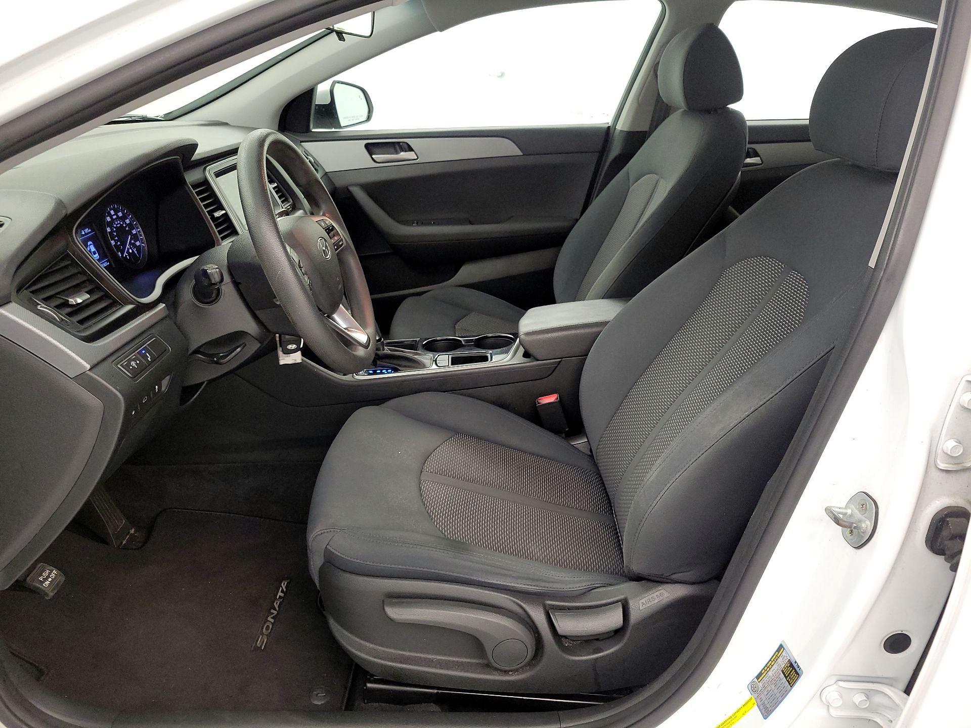 Thumbnail: 2019 Hyundai Sonata - 9