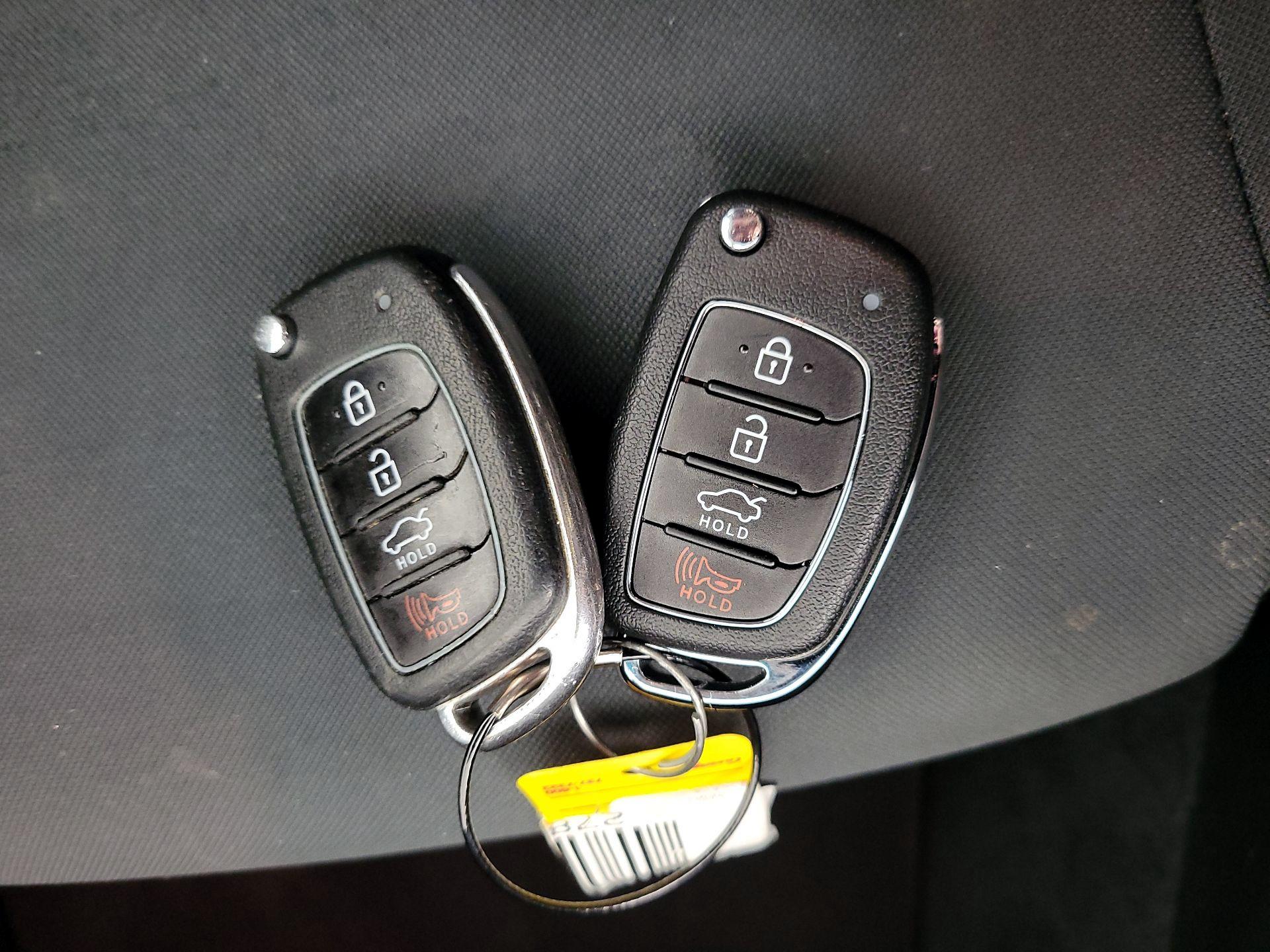 Thumbnail: 2019 Hyundai Sonata - 20
