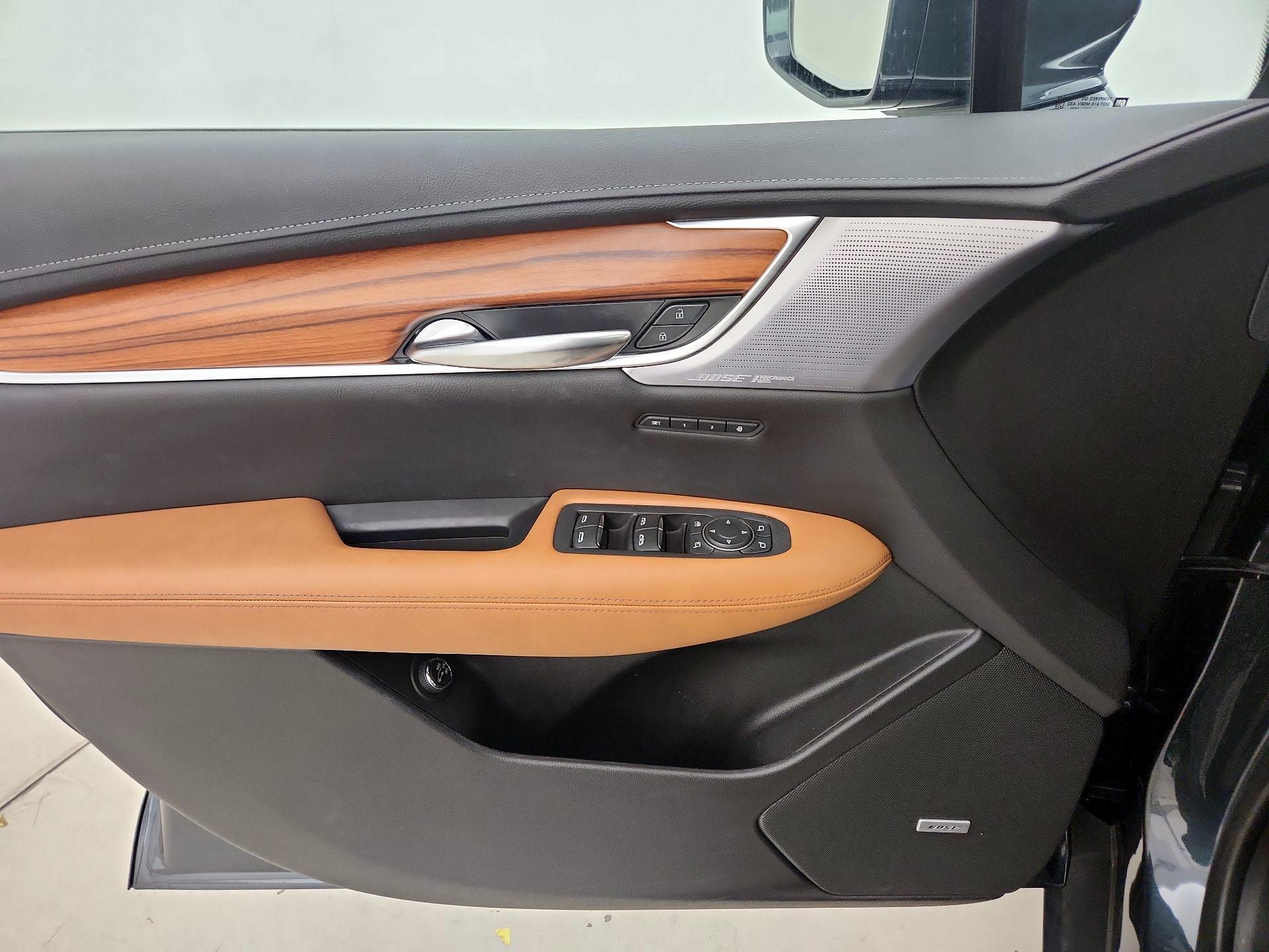Thumbnail: 2020 Cadillac XT5 - 12