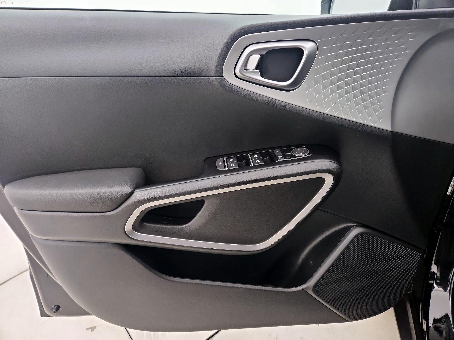 Thumbnail: 2025 Kia Soul - 12