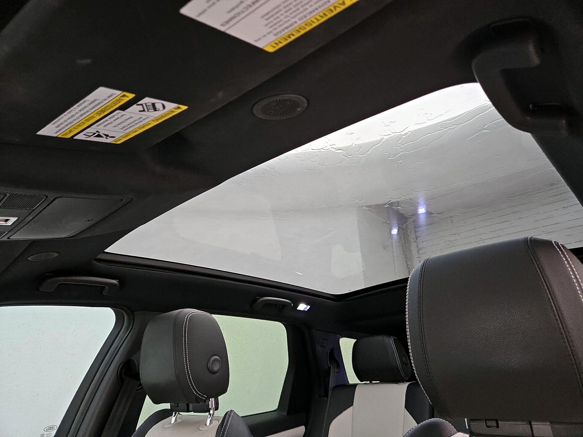 Thumbnail: 2022 Land Rover Discovery Sport - 20