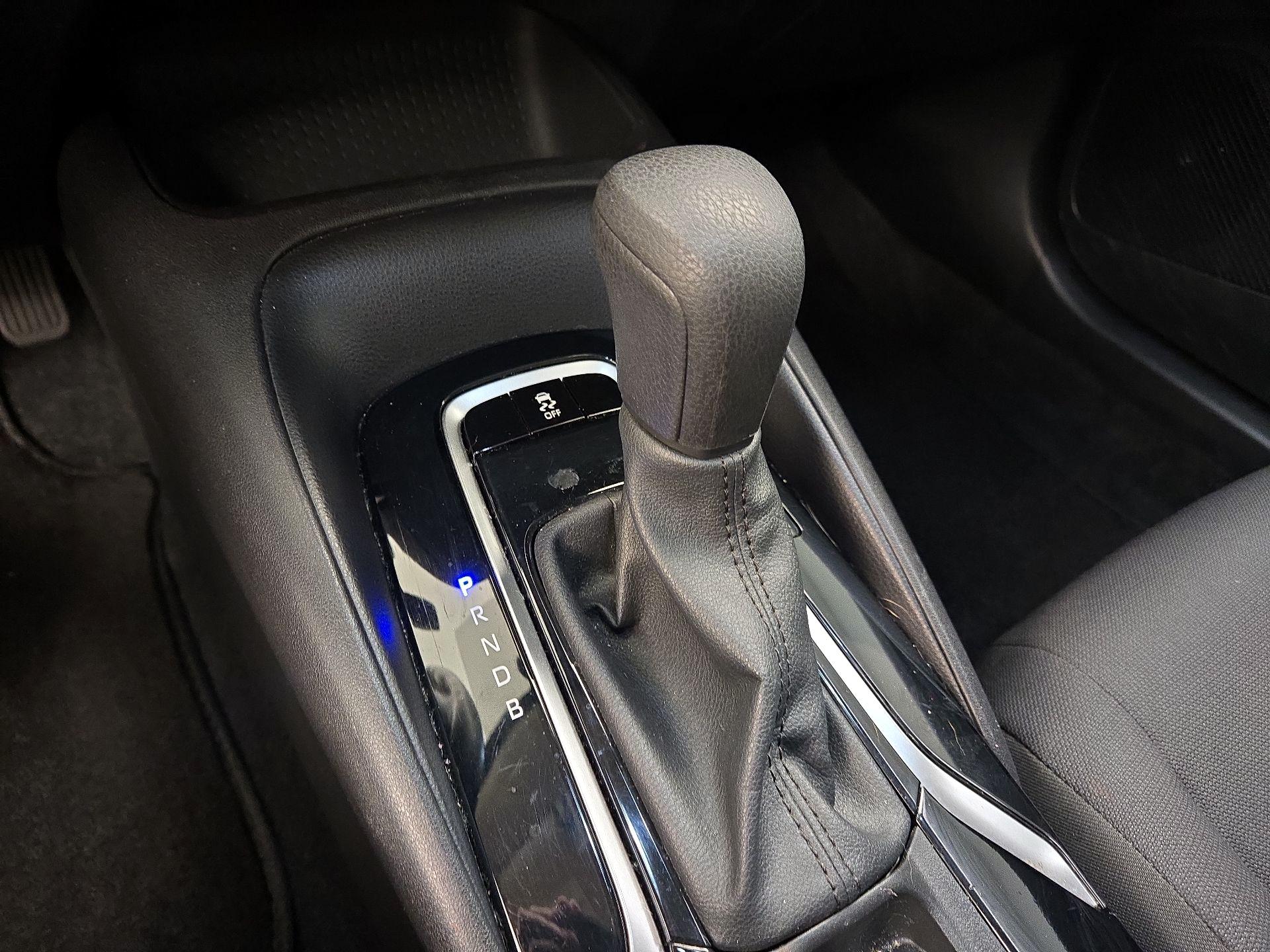 Thumbnail: 2022 Toyota Corolla - 17