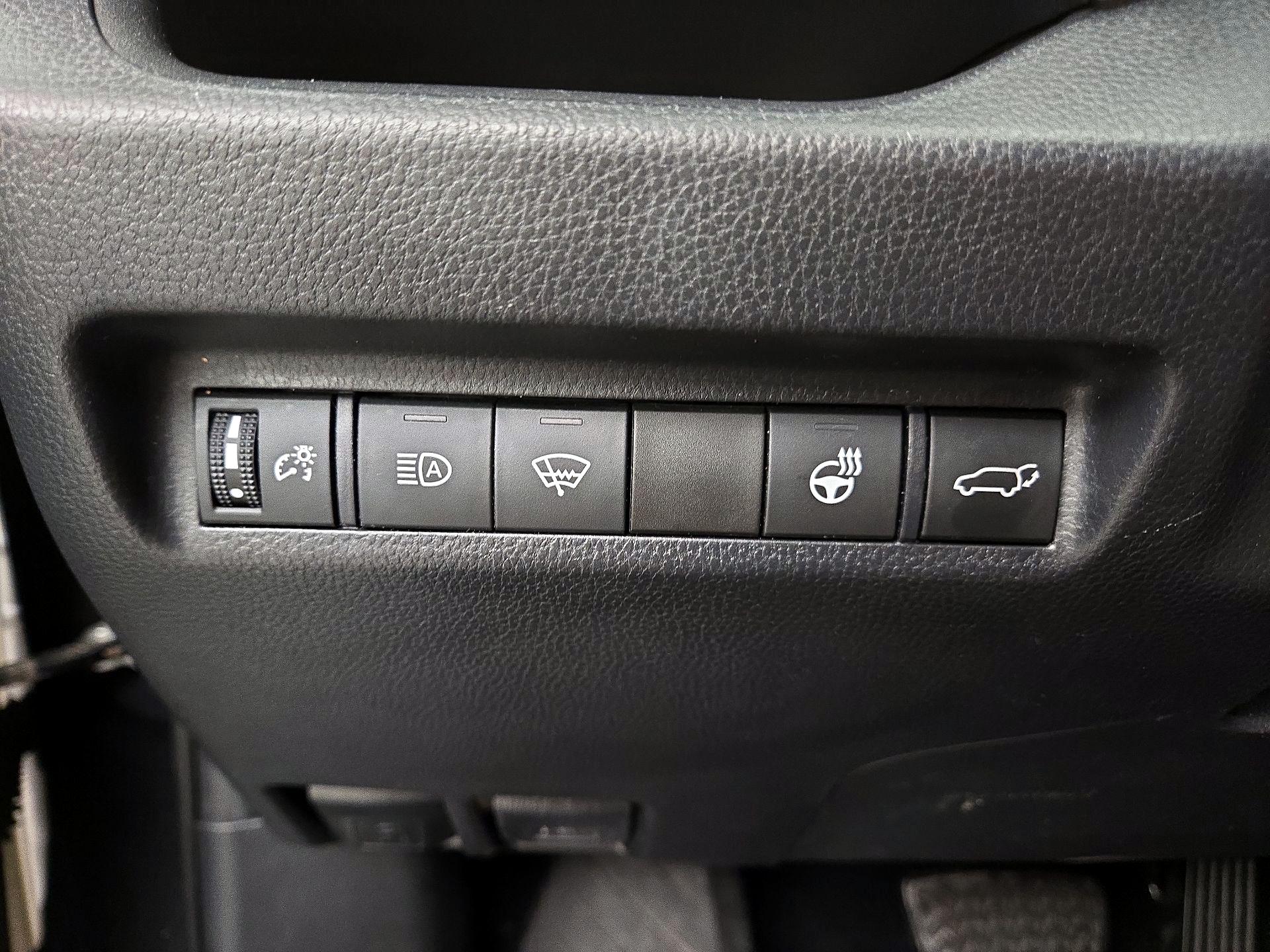 Thumbnail: 2020 Toyota RAV4 - 13