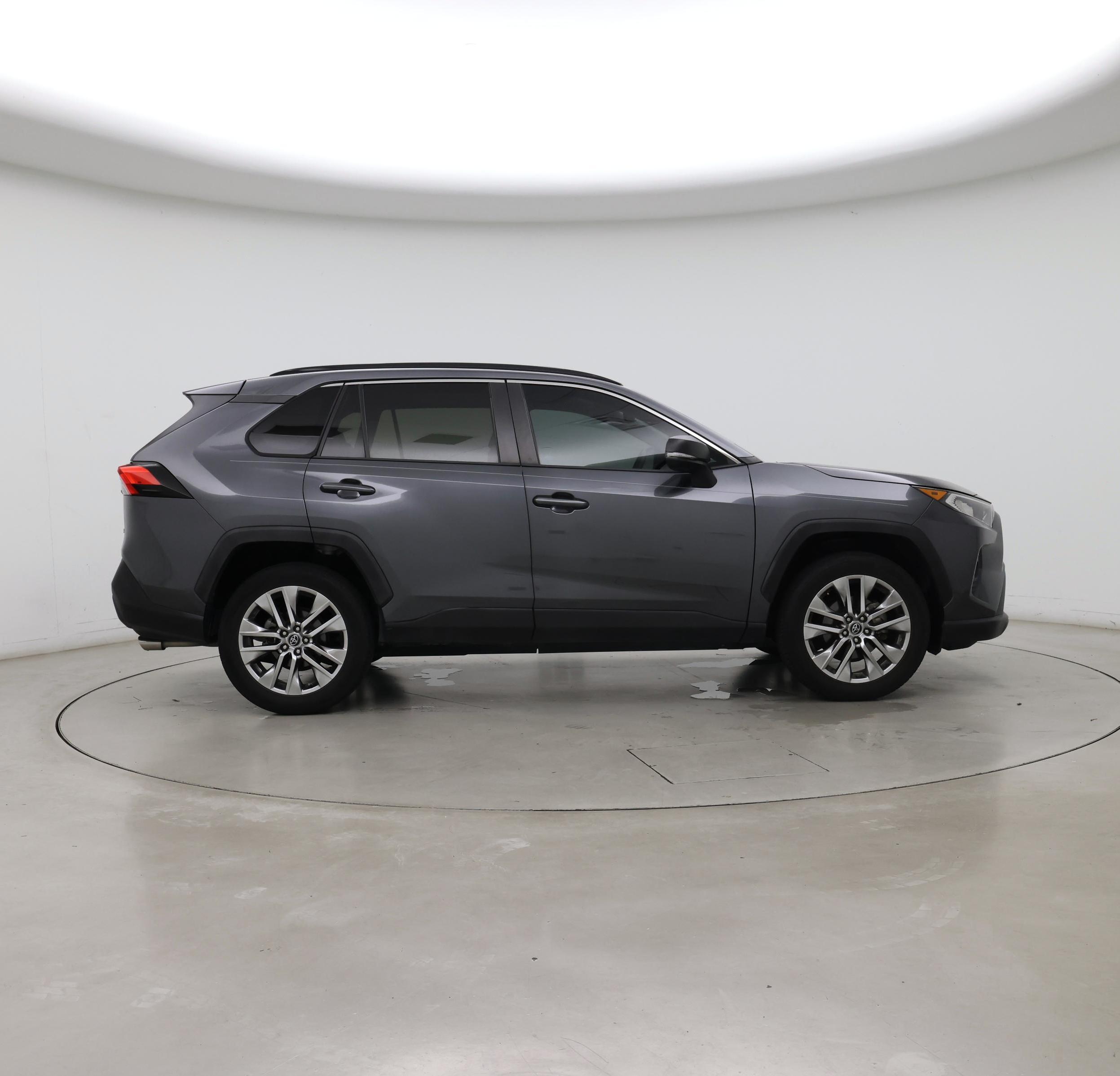 Thumbnail: 2020 Toyota RAV4 - 7