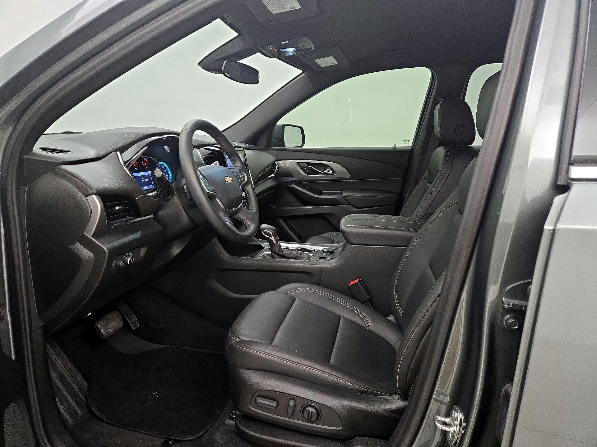 Thumbnail: 2023 Chevrolet Traverse - 11