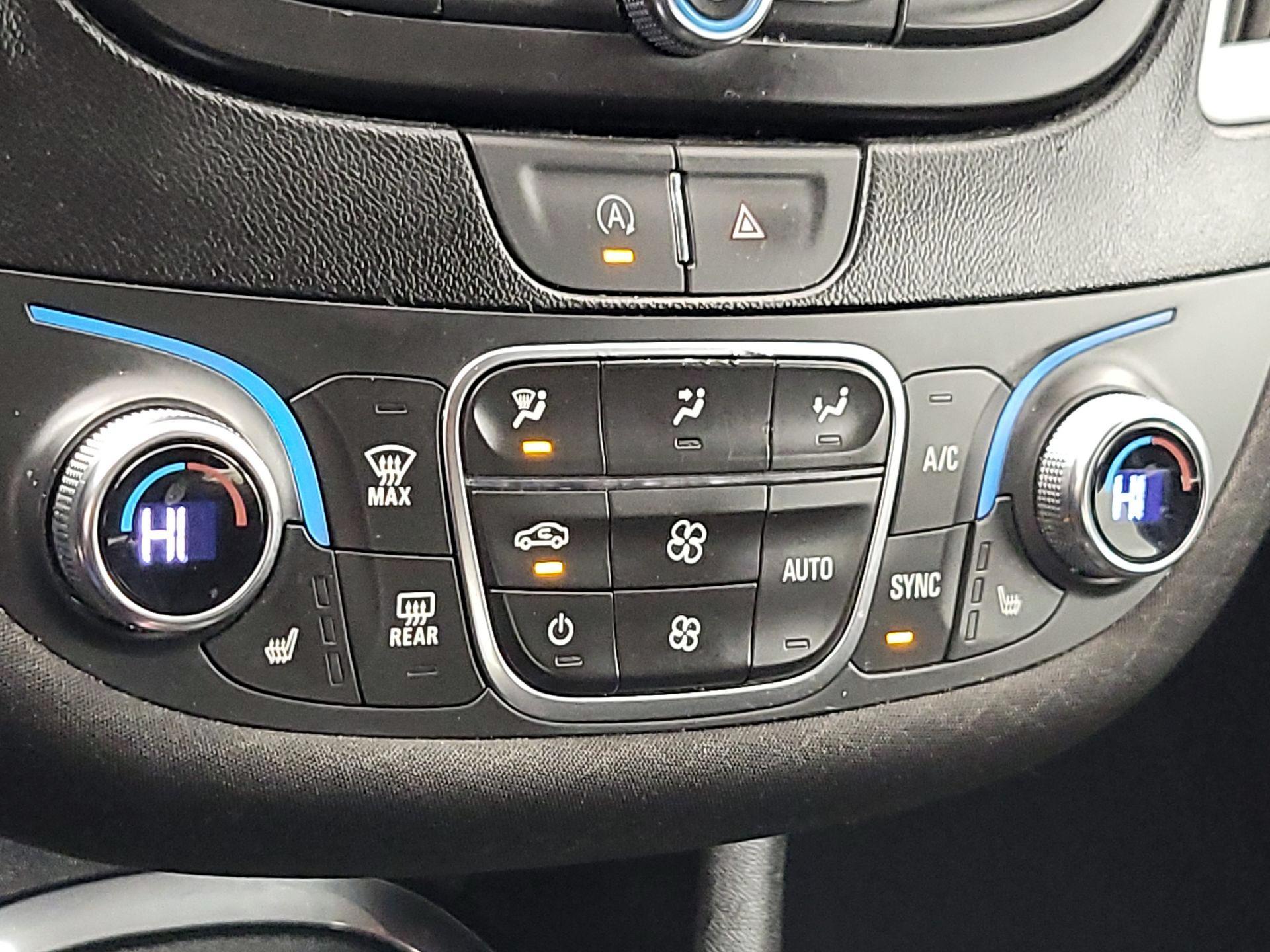 Thumbnail: 2023 Chevrolet Malibu - 16