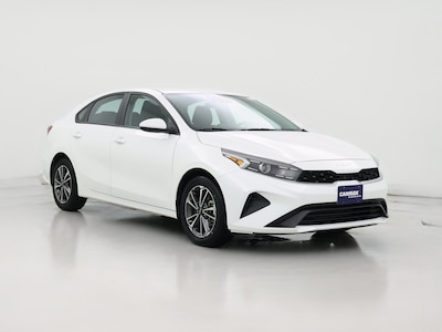 White 2023 Kia Forte LXS