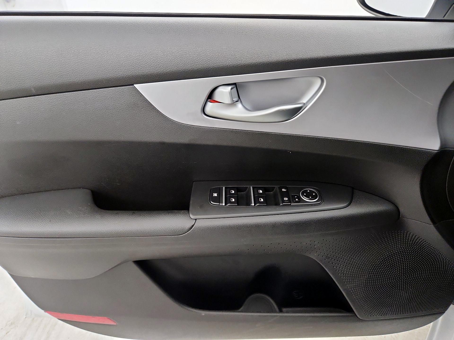 Thumbnail: 2023 Kia Forte - 12