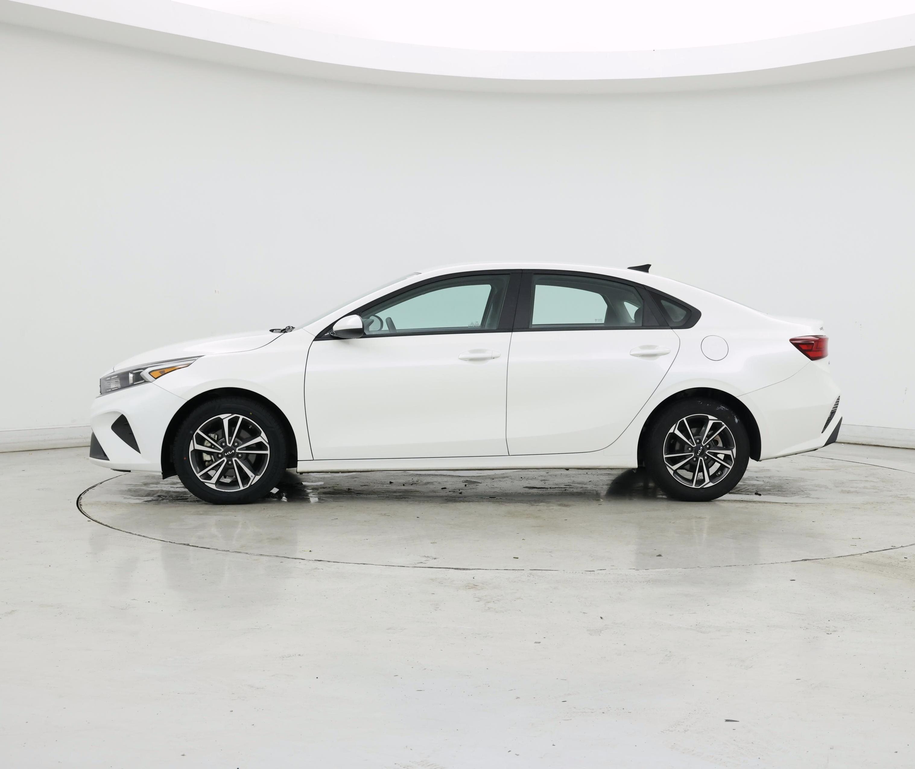 Thumbnail: 2023 Kia Forte - 3