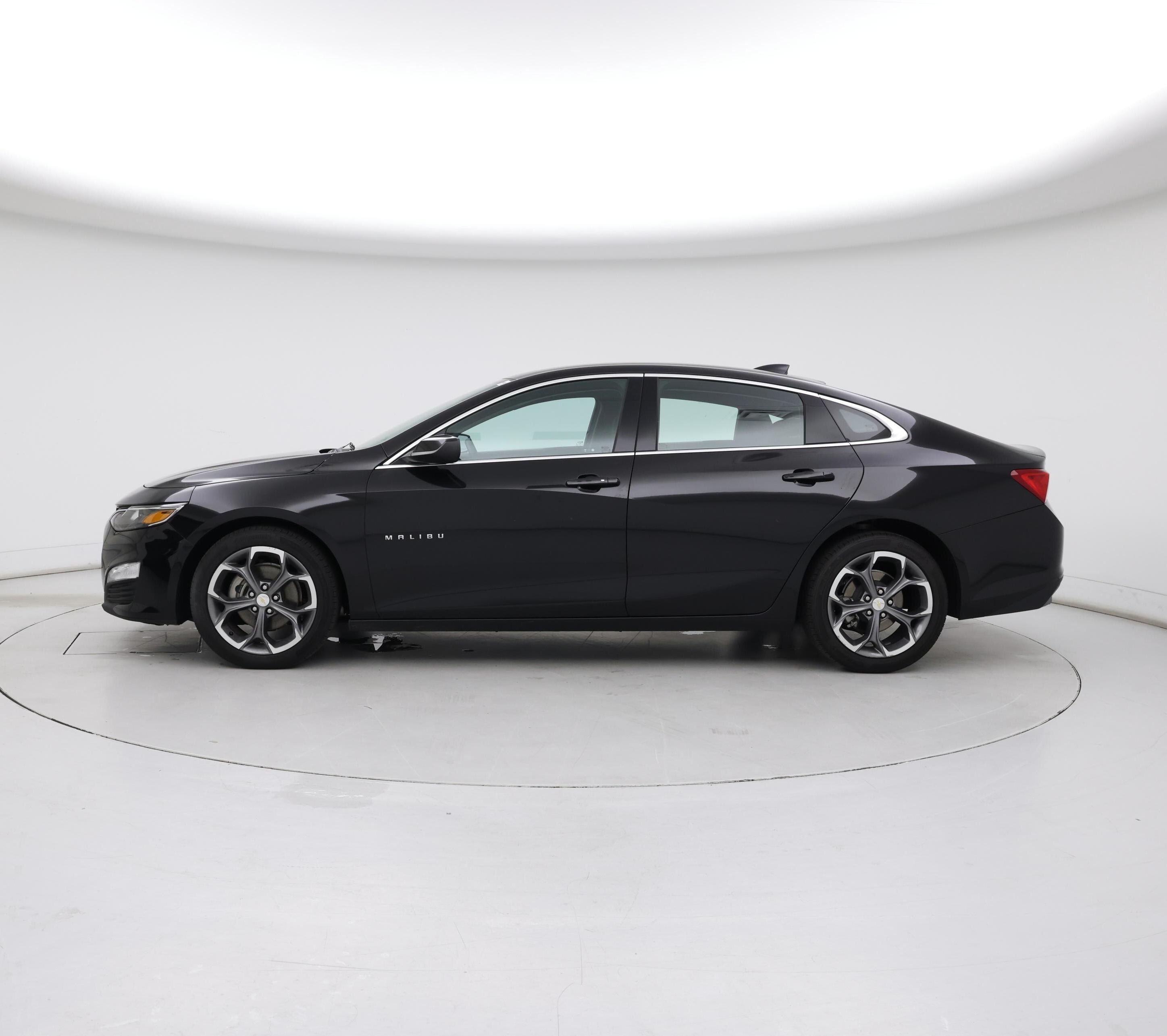 Thumbnail: 2024 Chevrolet Malibu - 3