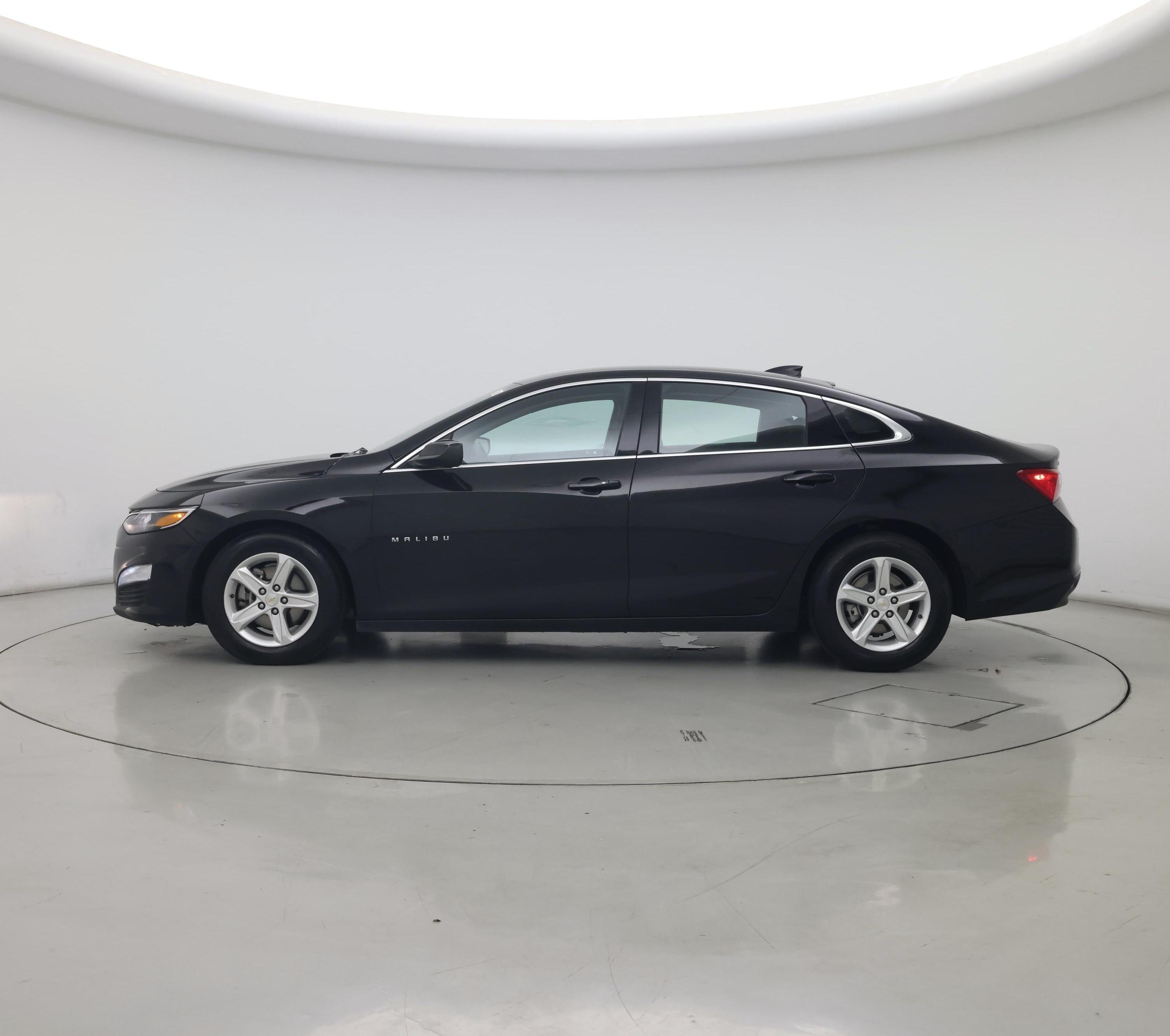 Thumbnail: 2023 Chevrolet Malibu - 3