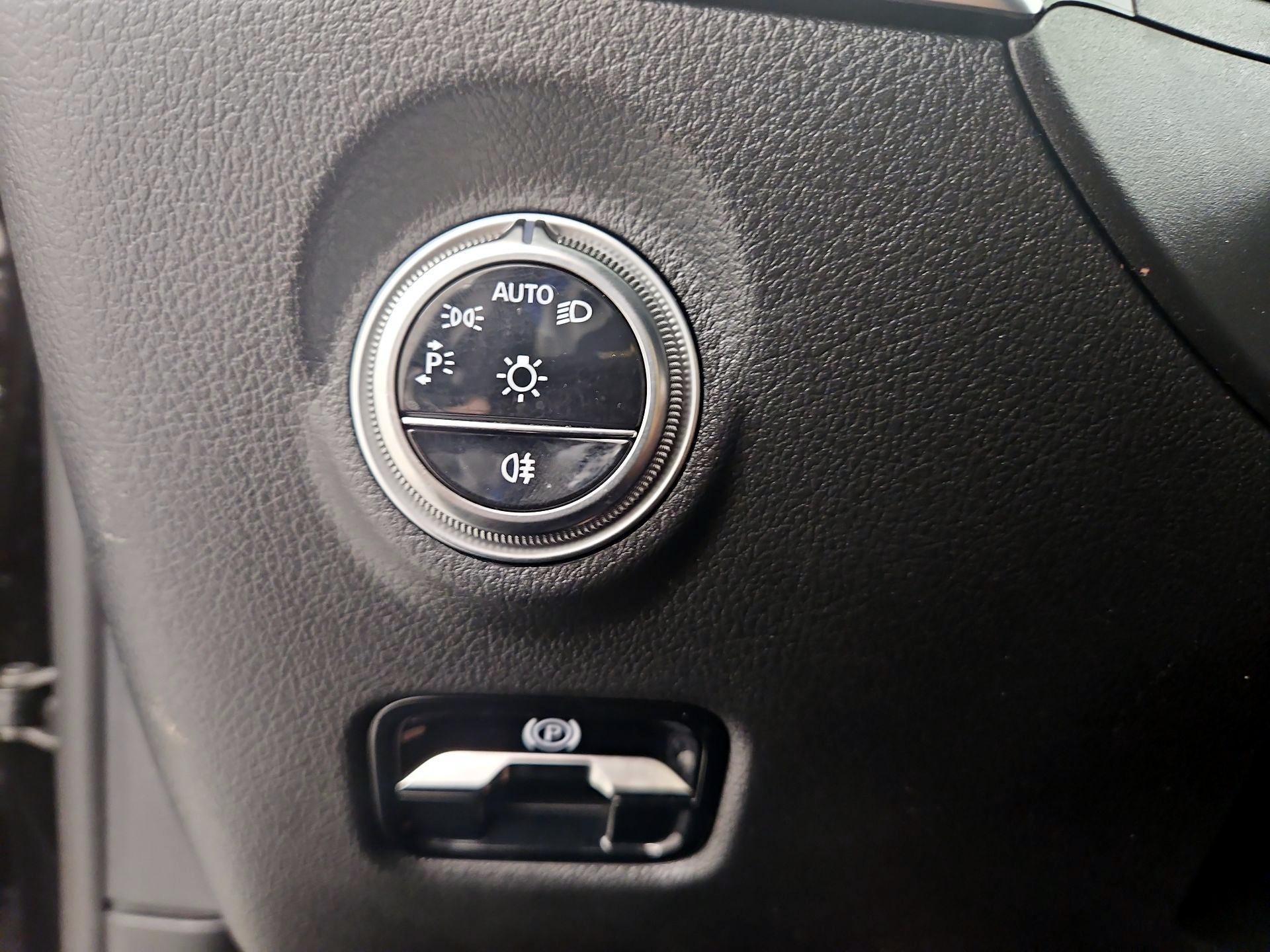 Thumbnail: 2024 Mercedes-Benz C-Class - 13