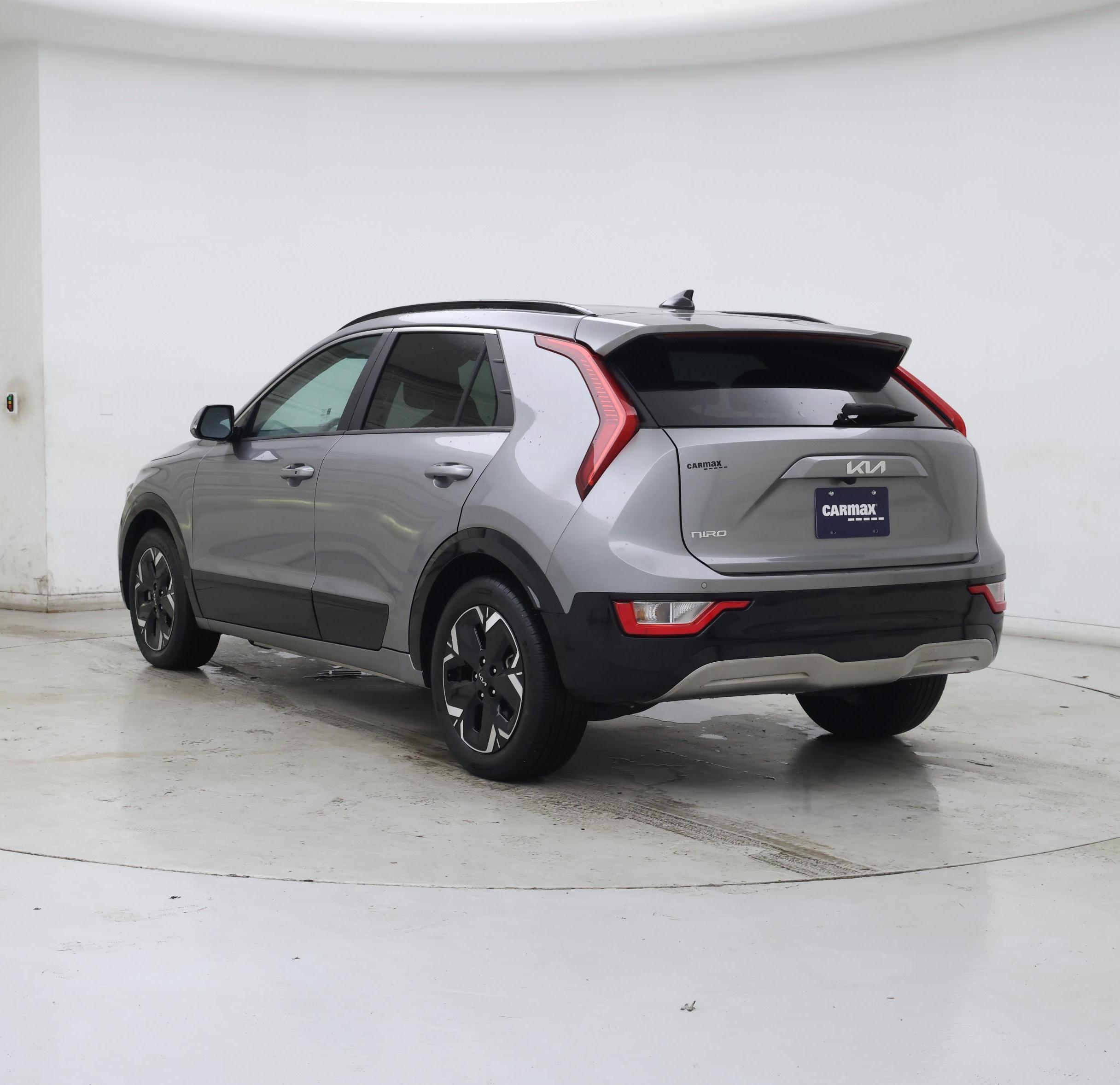 Thumbnail: 2023 Kia Niro - 2