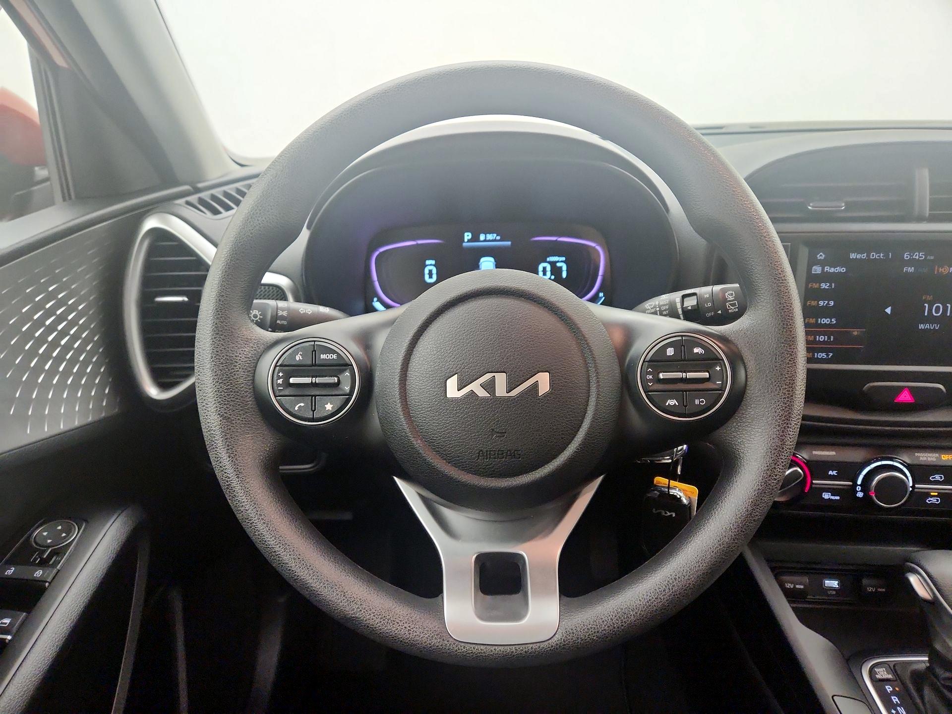 Thumbnail: 2023 Kia Soul - 10