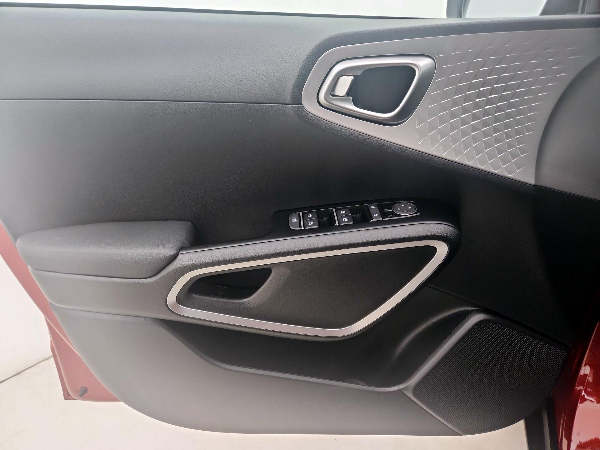 Thumbnail: 2023 Kia Soul - 12
