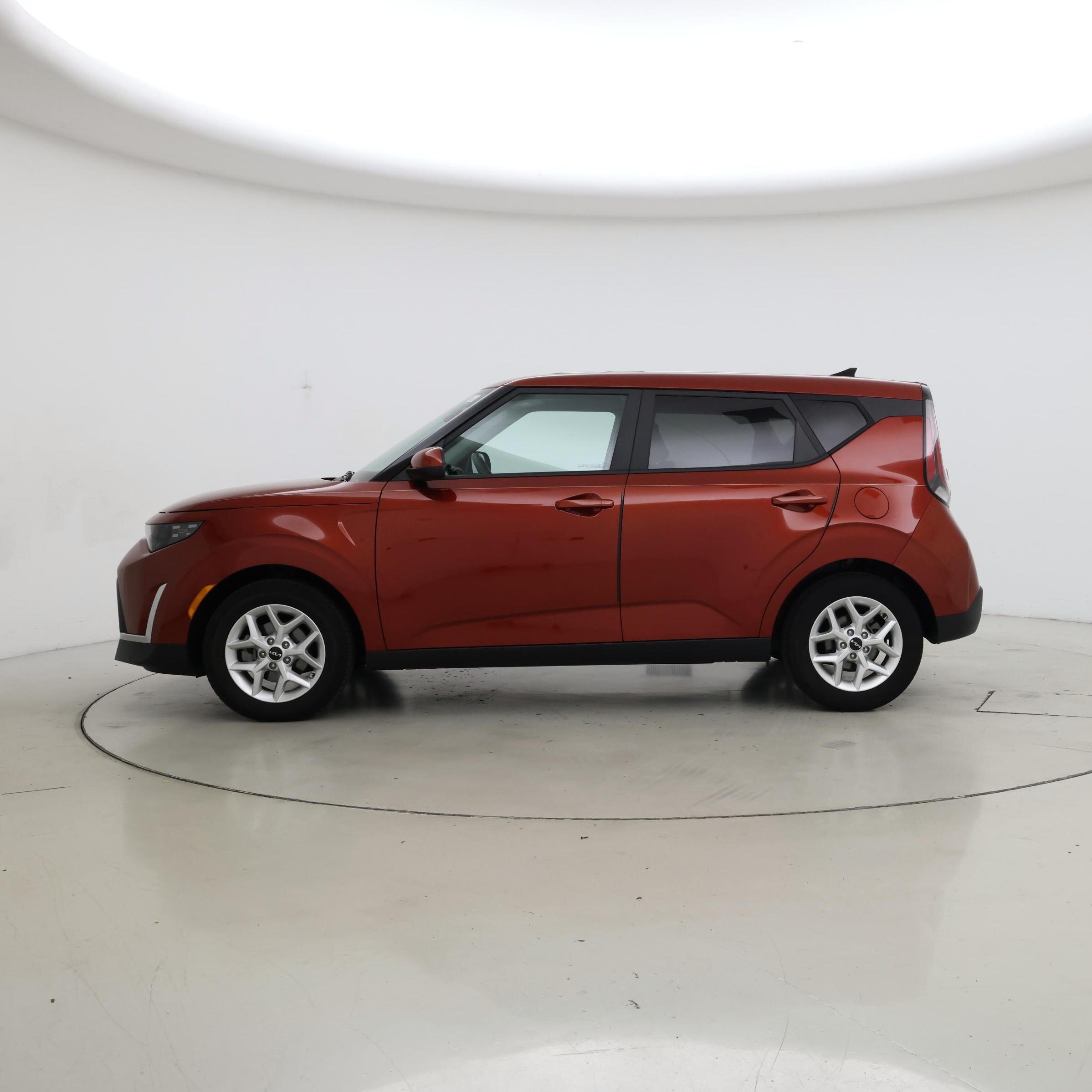 Thumbnail: 2023 Kia Soul - 3