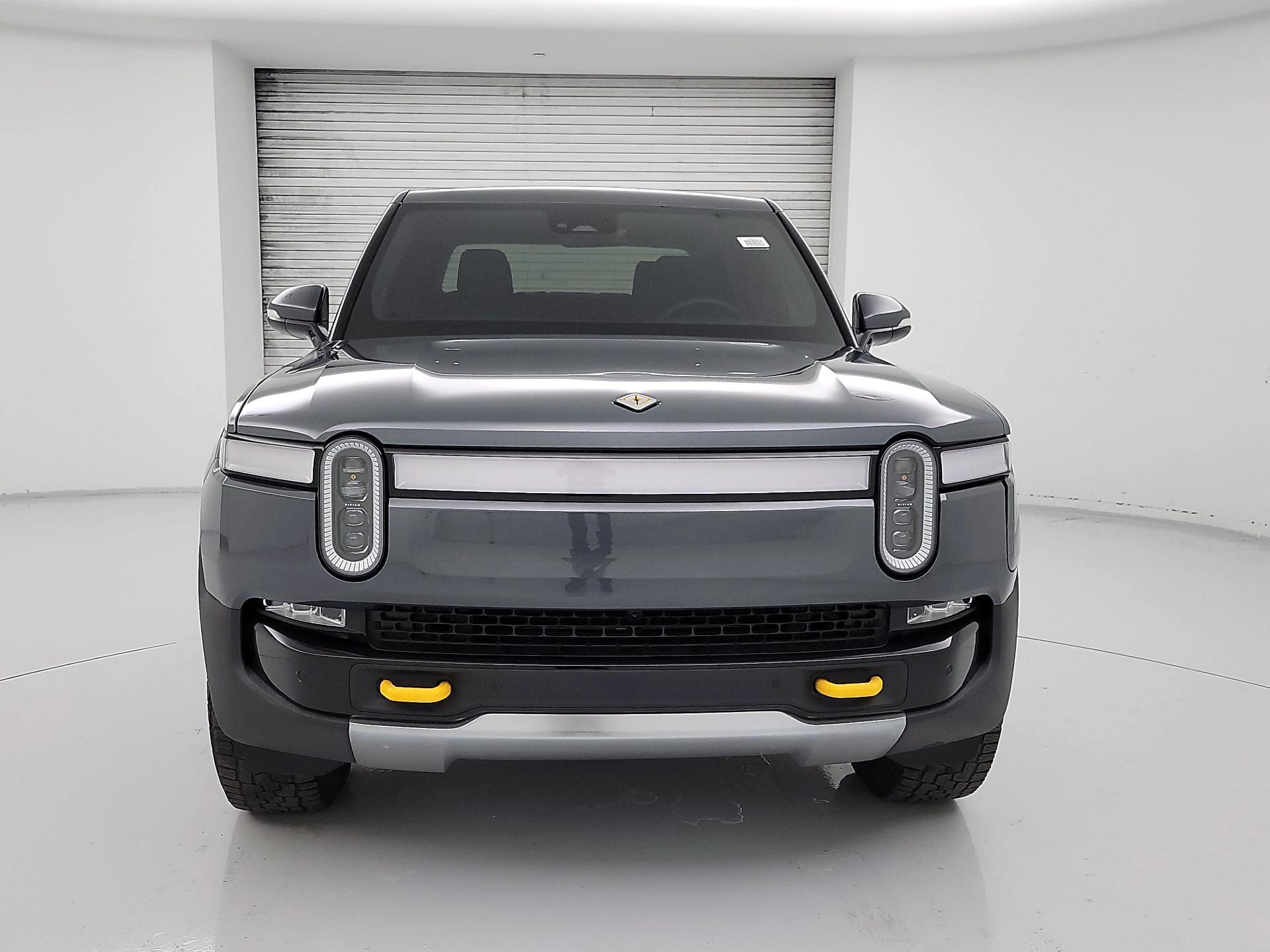 Thumbnail: 2023 Rivian R1T - 2