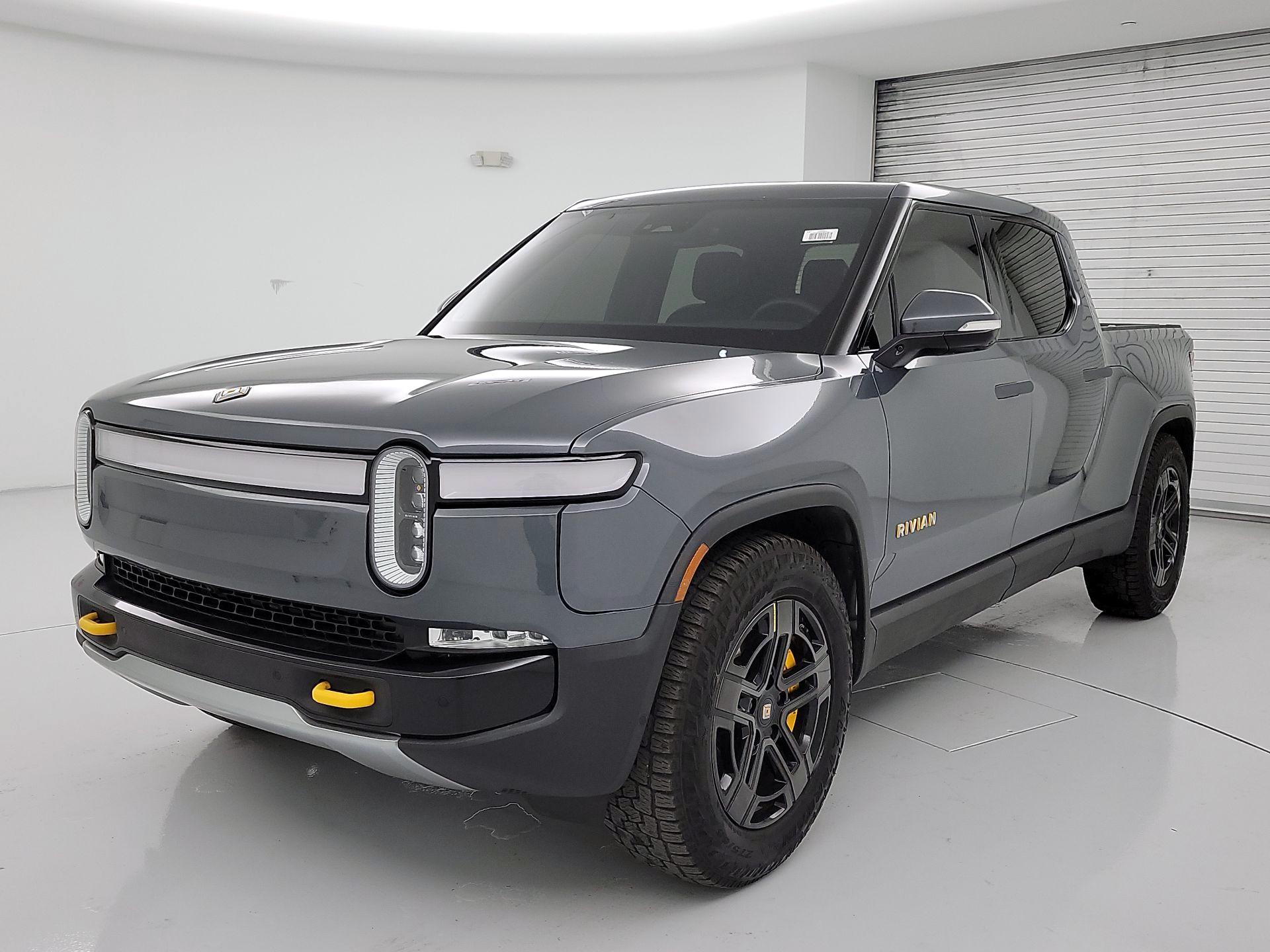 Thumbnail: 2023 Rivian R1T - 3