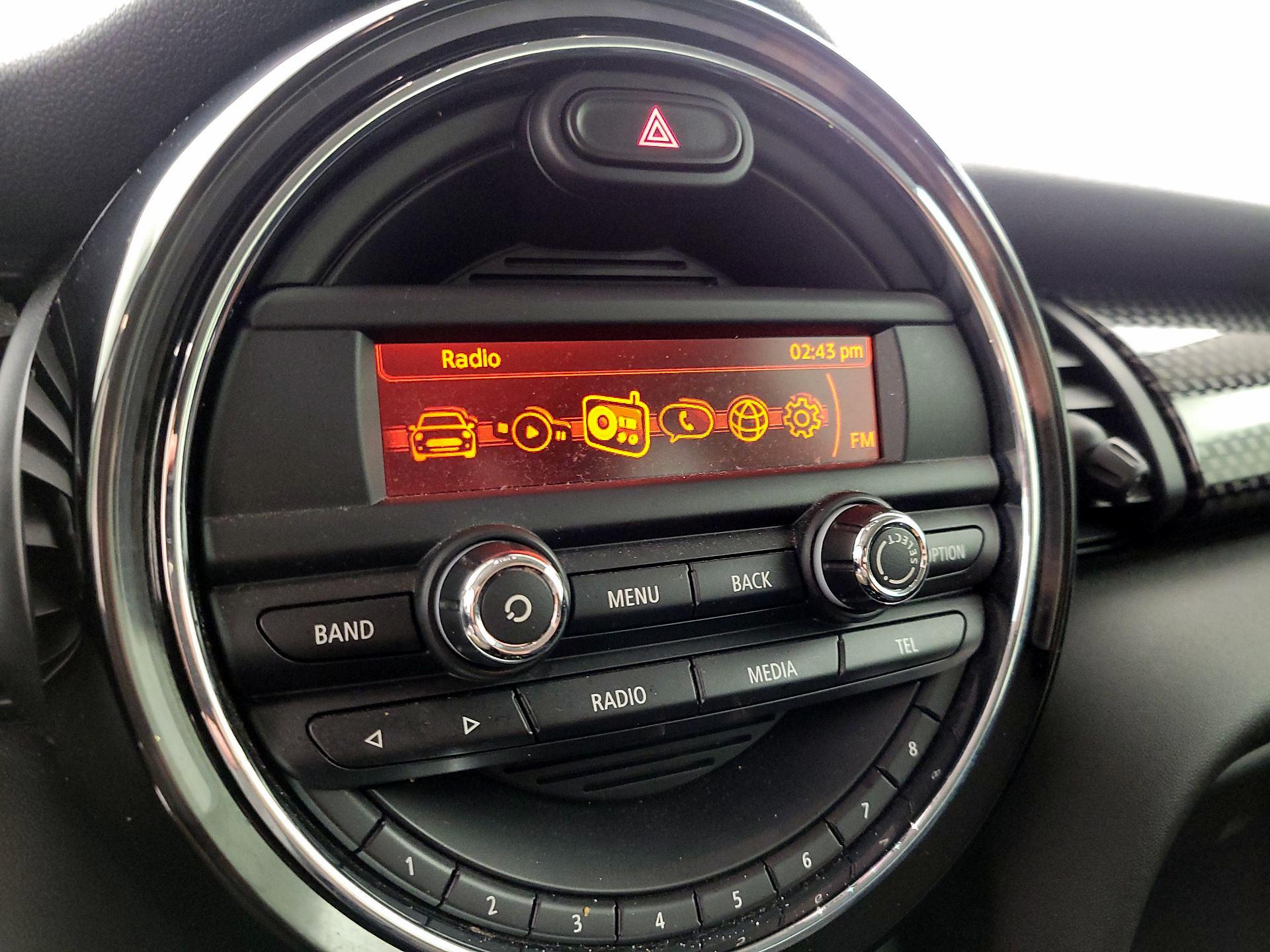 Thumbnail: 2015 MINI Cooper Hardtop - 12