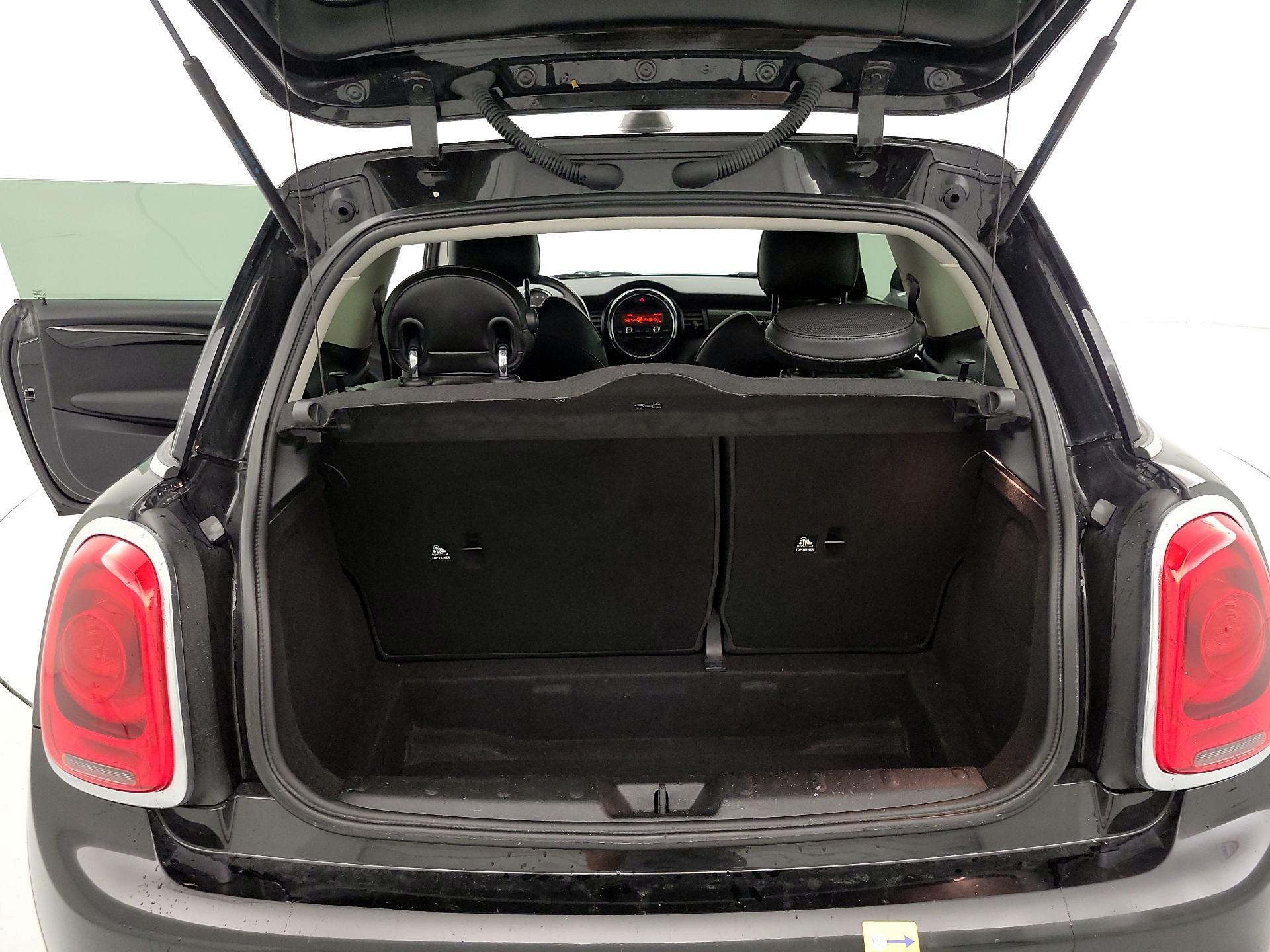 Thumbnail: 2015 MINI Cooper Hardtop - 18