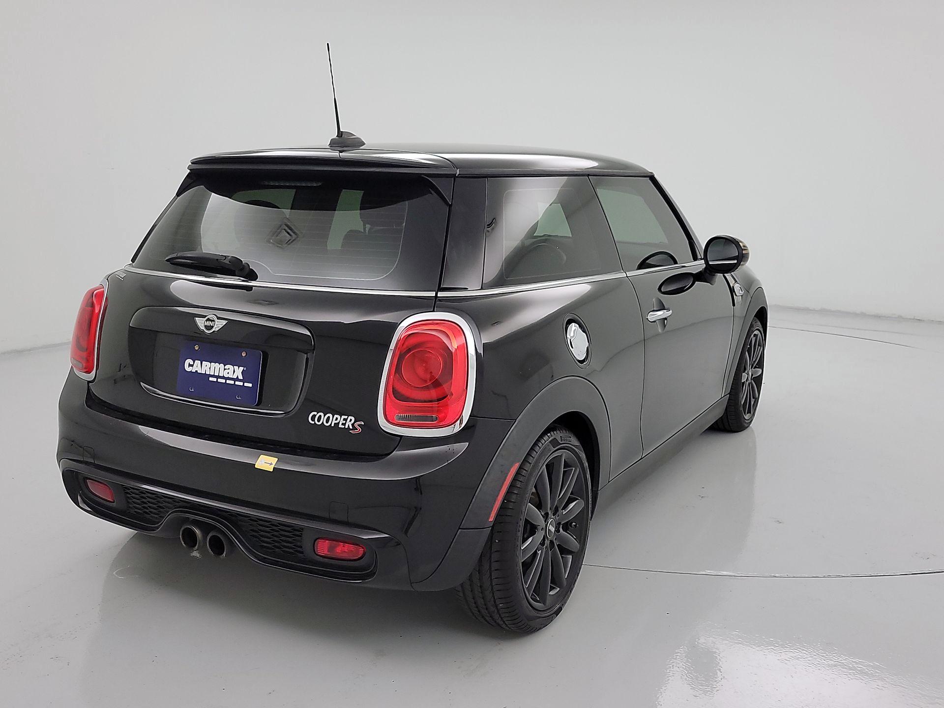 Thumbnail: 2015 MINI Cooper Hardtop - 5