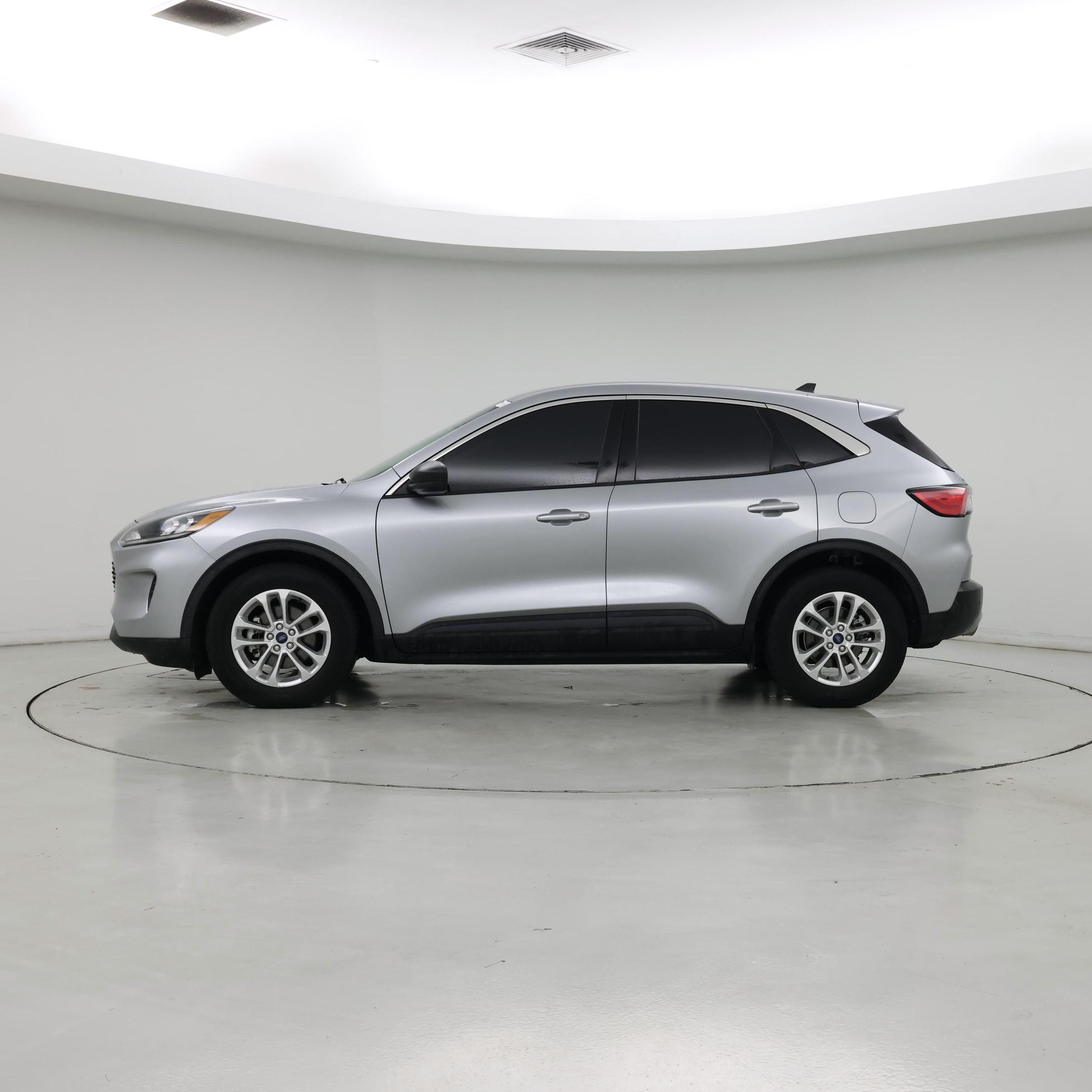 Thumbnail: 2022 Ford Escape - 3