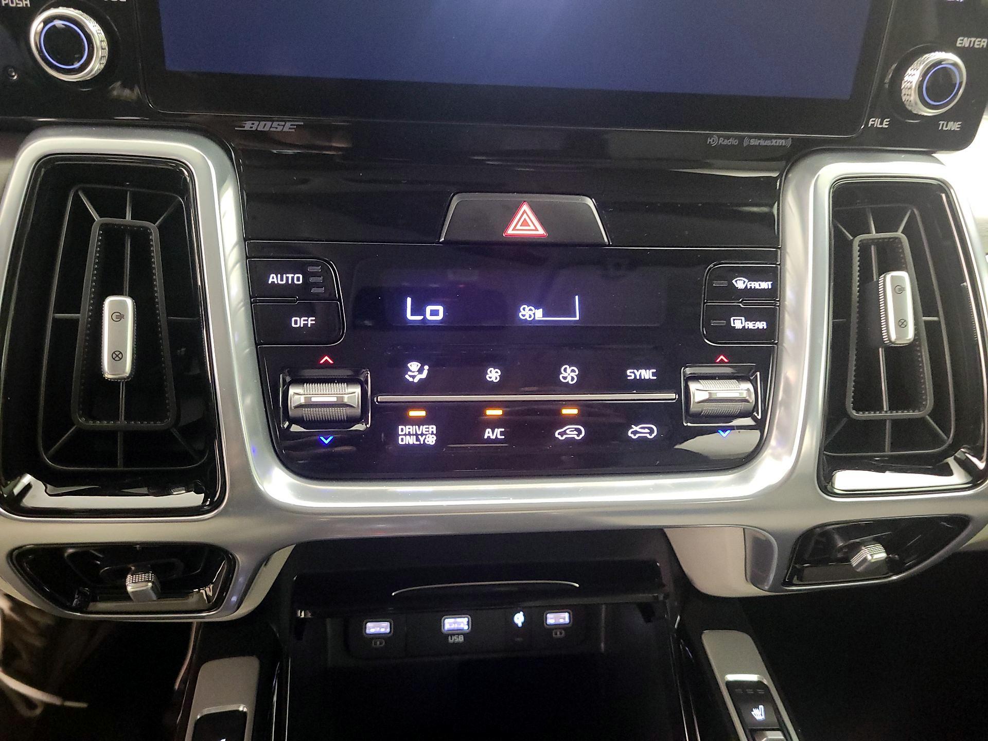 Thumbnail: 2023 Kia Sorento - 15