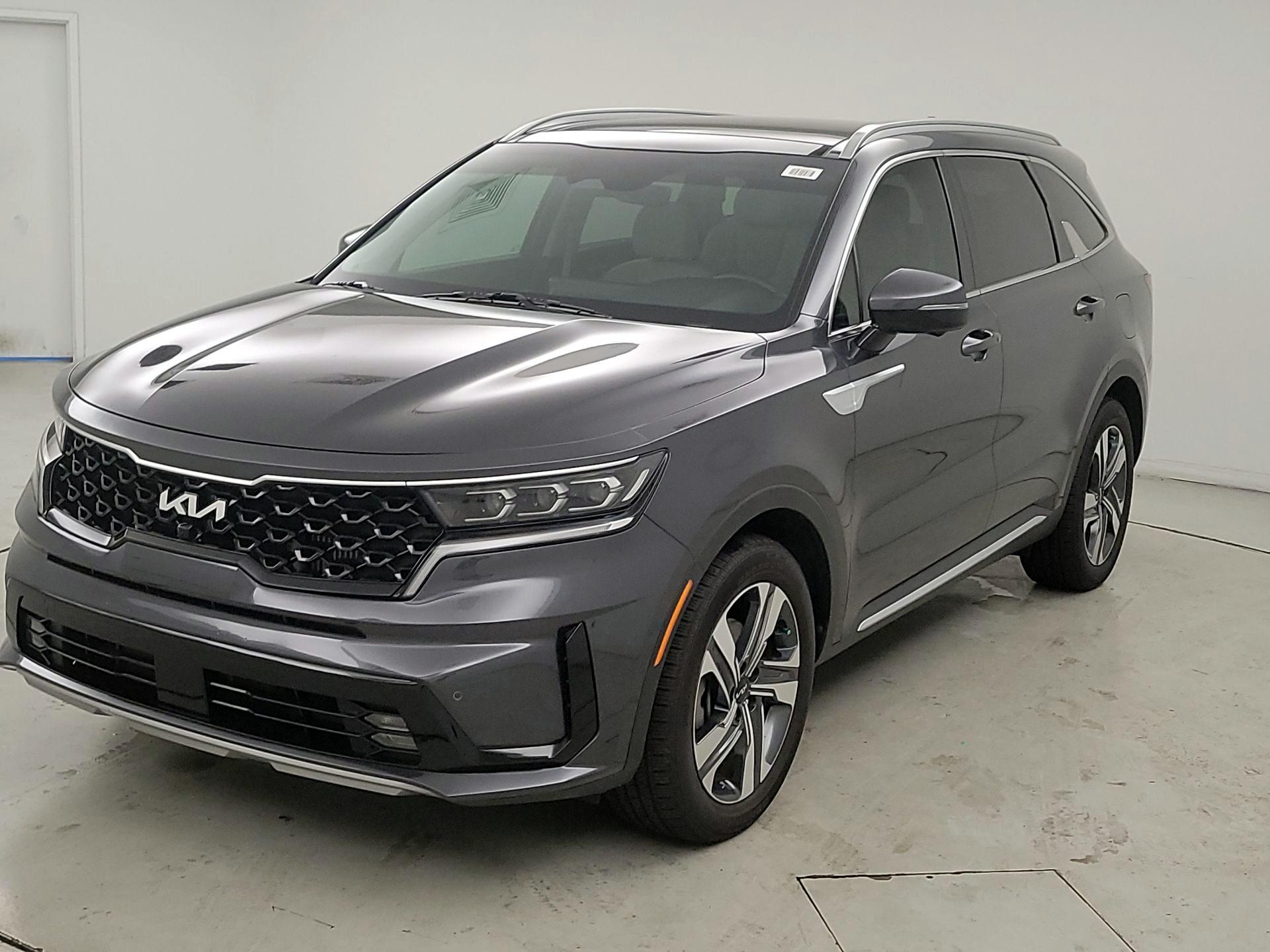 Thumbnail: 2023 Kia Sorento - 3