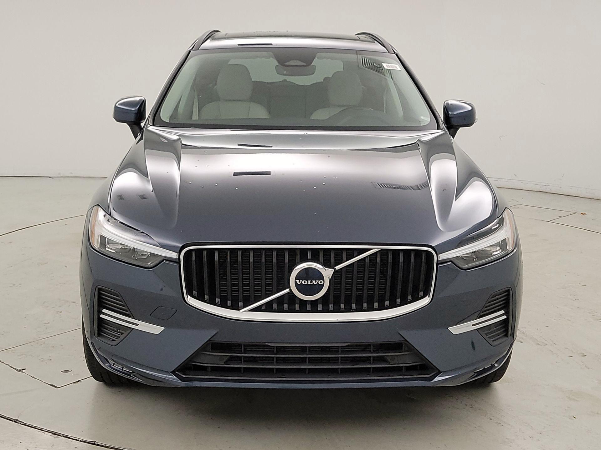 Thumbnail: 2022 Volvo XC60 - 2