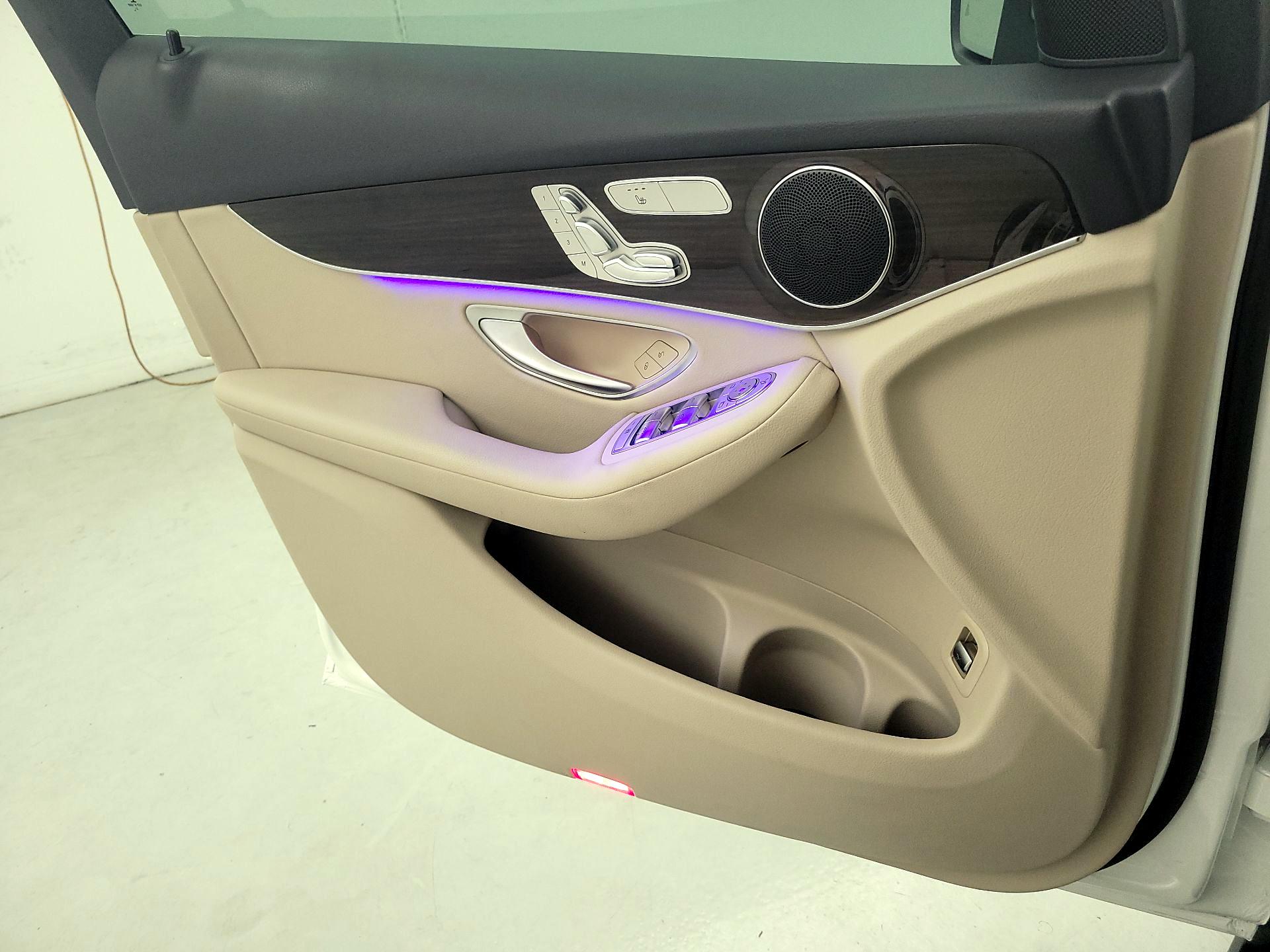 Thumbnail: 2022 Mercedes-Benz GLC - 10