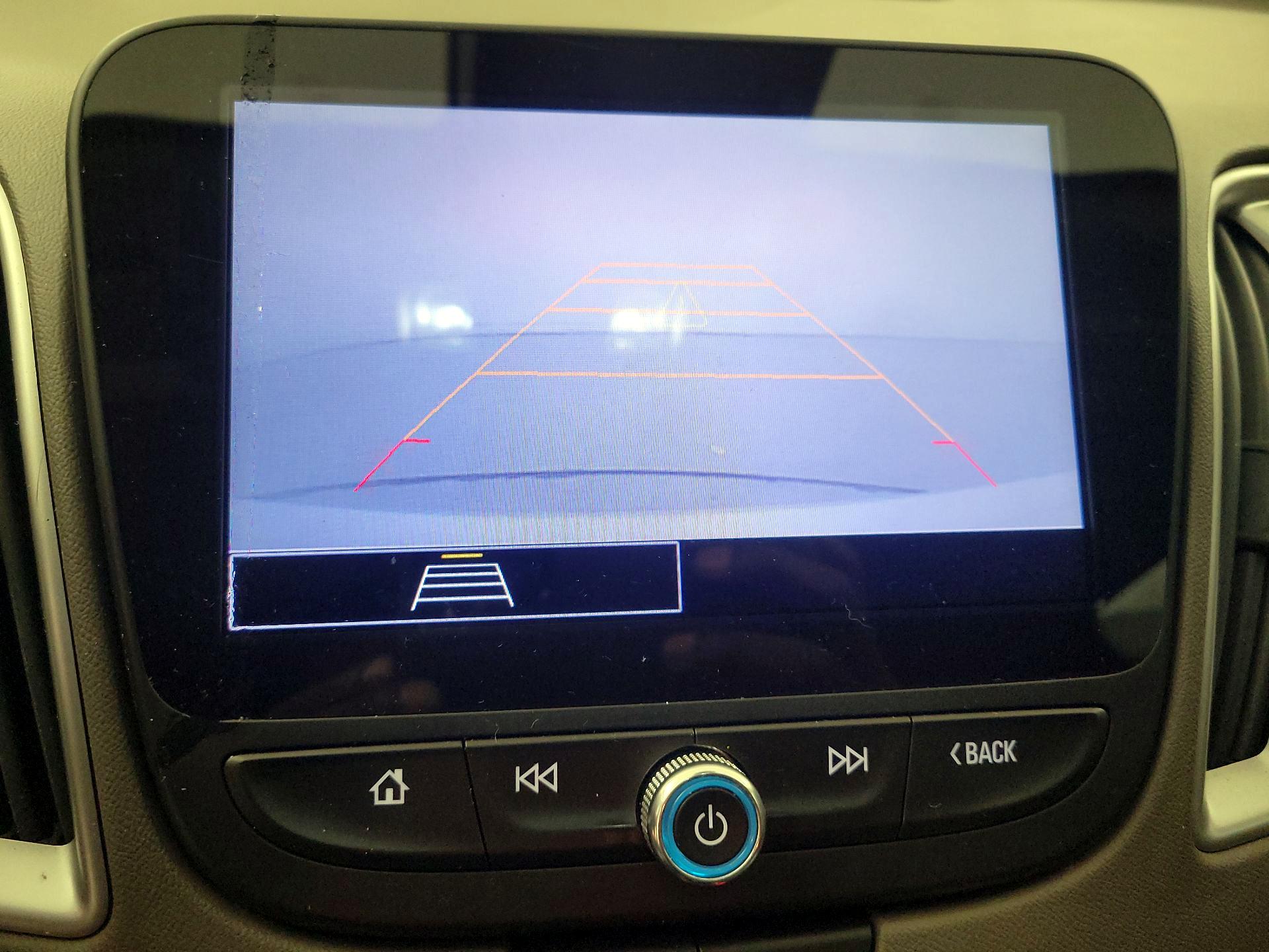 Thumbnail: 2021 Chevrolet Malibu - 14