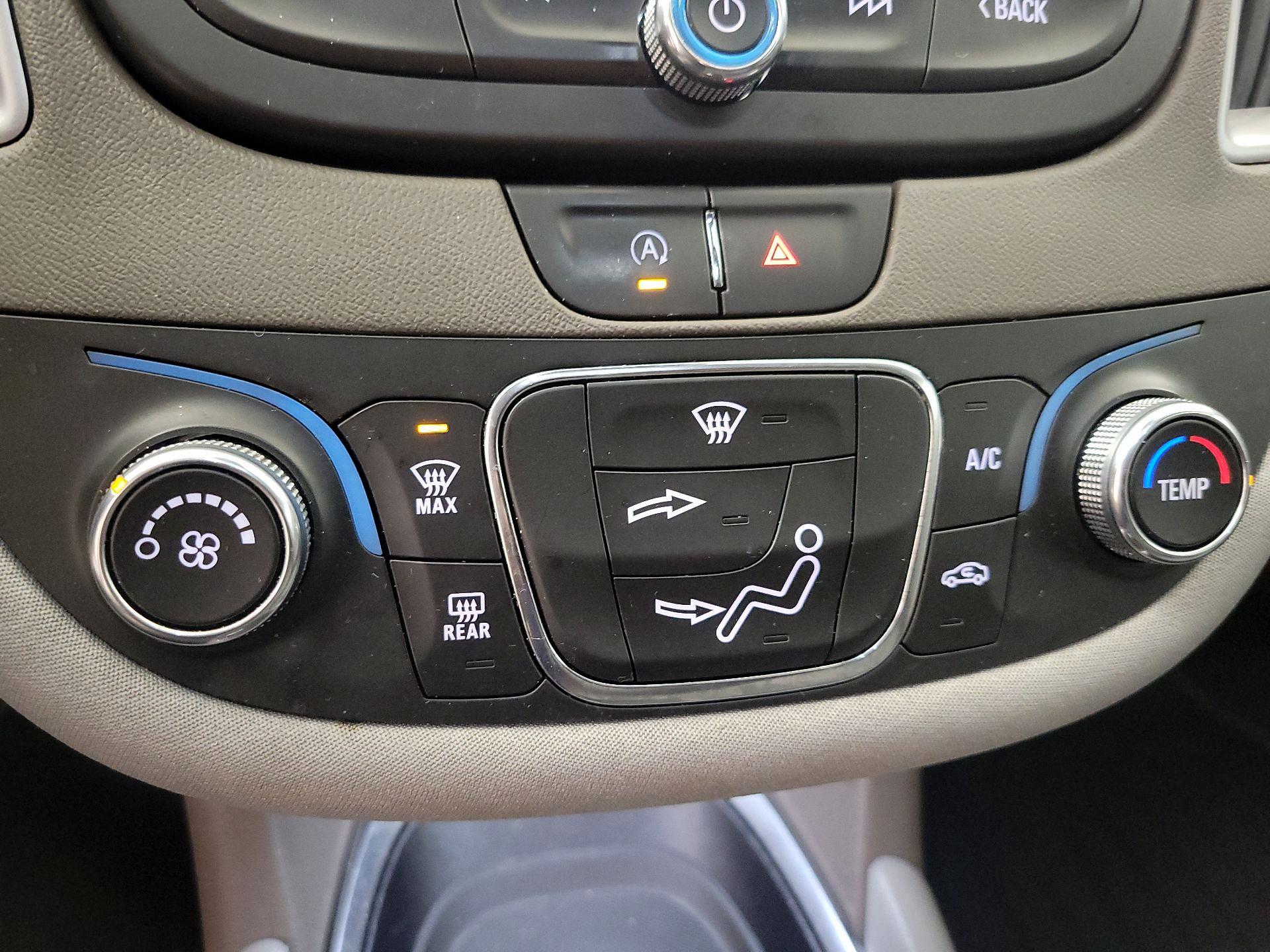 Thumbnail: 2021 Chevrolet Malibu - 16